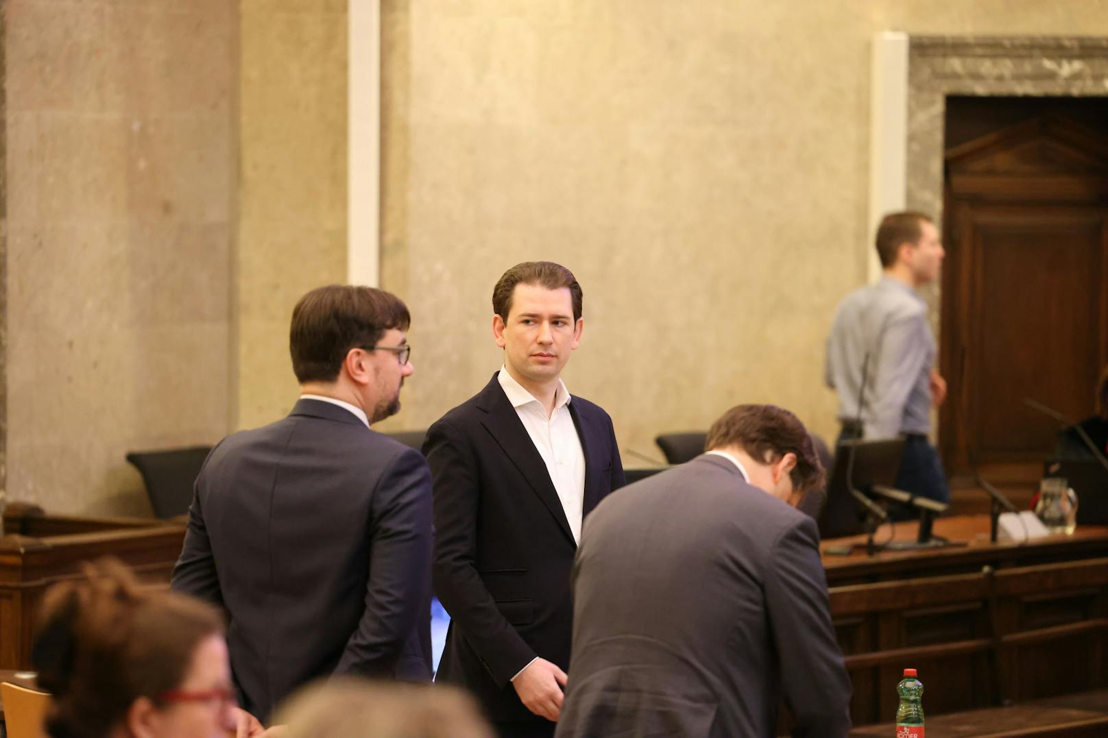 Am Montag ist Ex-ÖVP-Finanzminister Löger im Zeugenstand. Er soll Auskunft darüber geben, inwieweit Kurz in die Bestellung der ÖBAG eingebunden war.