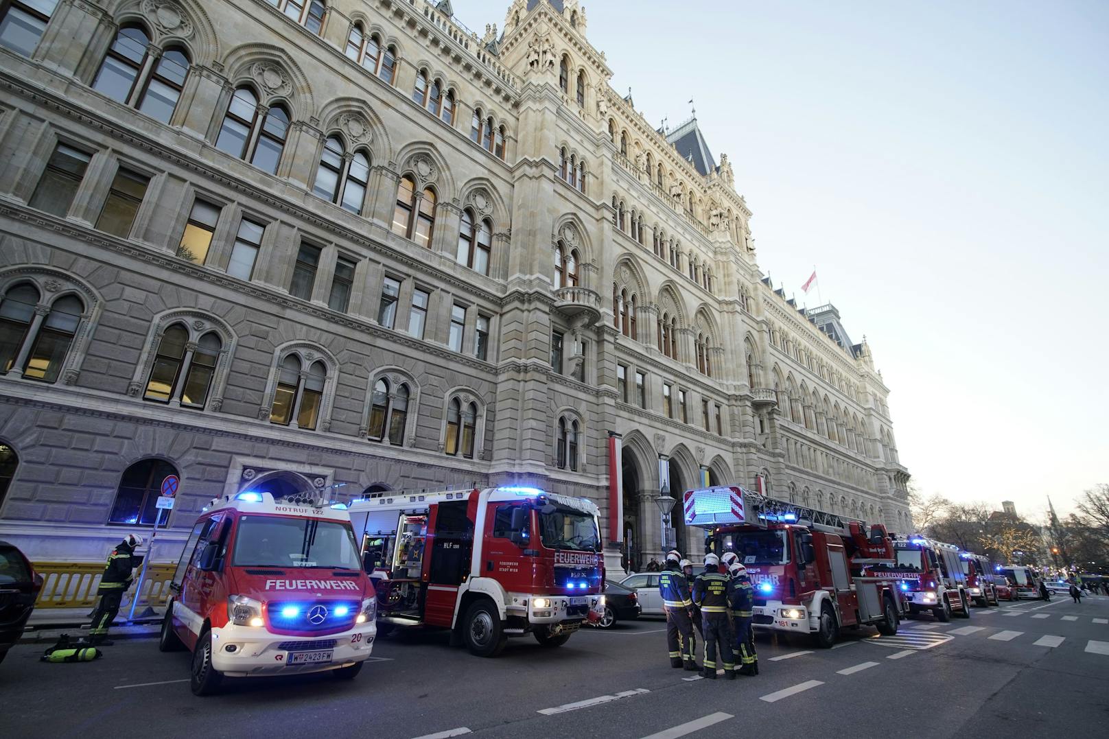 Auch für die Berufsfeuerwehr kam es zum Großeinsatz.