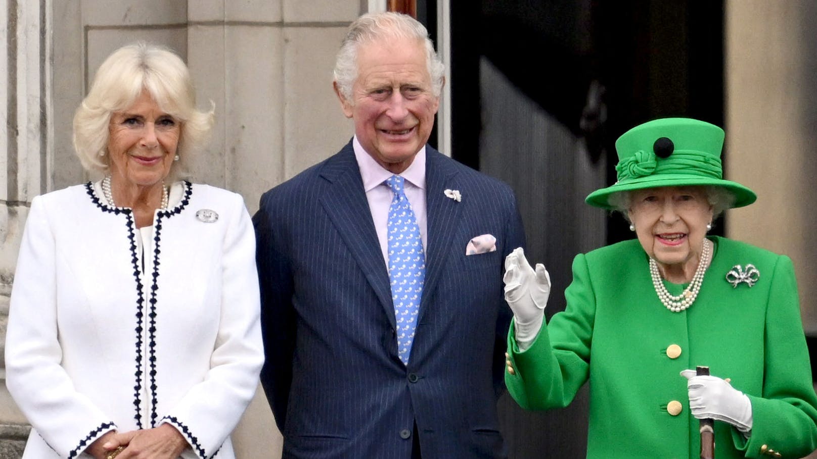 Darum fehlte Queen bei Hochzeit von Charles und Camilla