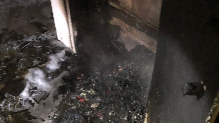 Die Wohnung wurde durch den Akku-Brand schwer beschädigt.