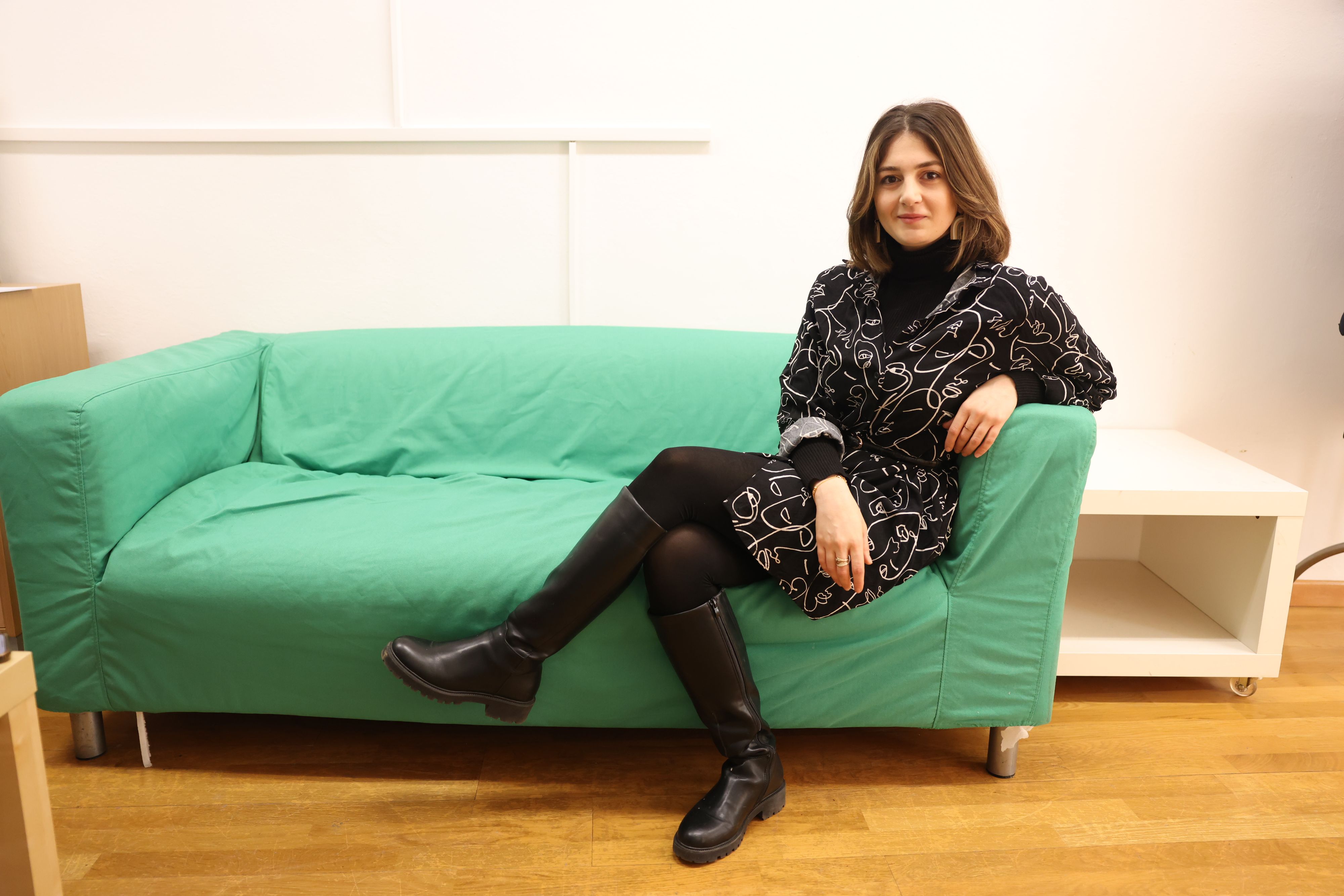 Aljeen (24) war 17 Jahre alt, als sie aus Syrien nach Österreich kam. Das Frauenbild aus der Heimat hat sie geprägt – und sie will nun einen anderen Weg gehen.&nbsp;