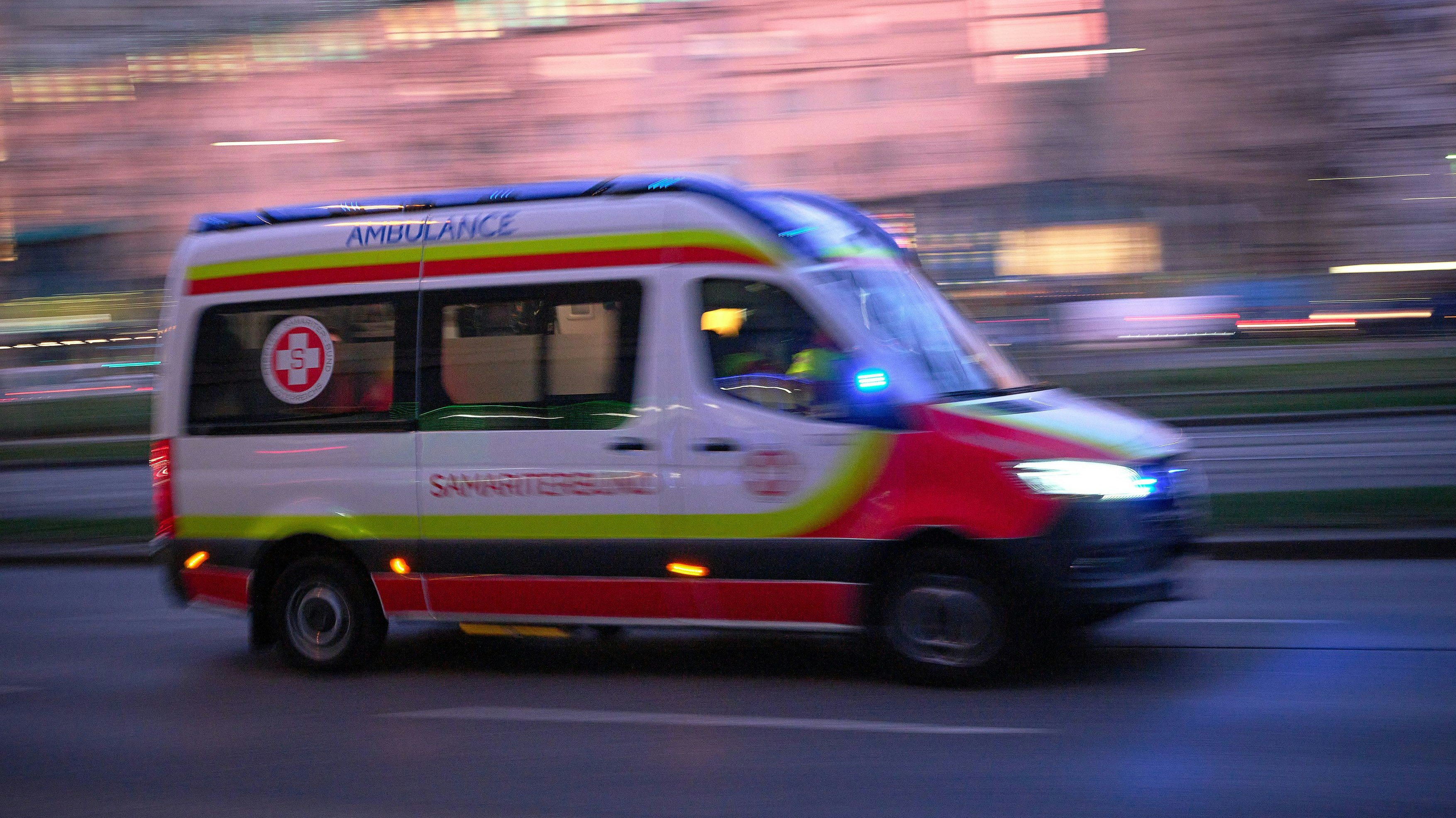 Der 69-Jährige erlag noch am Unfallort seinen schweren Verletzungen. (Symbolbild)