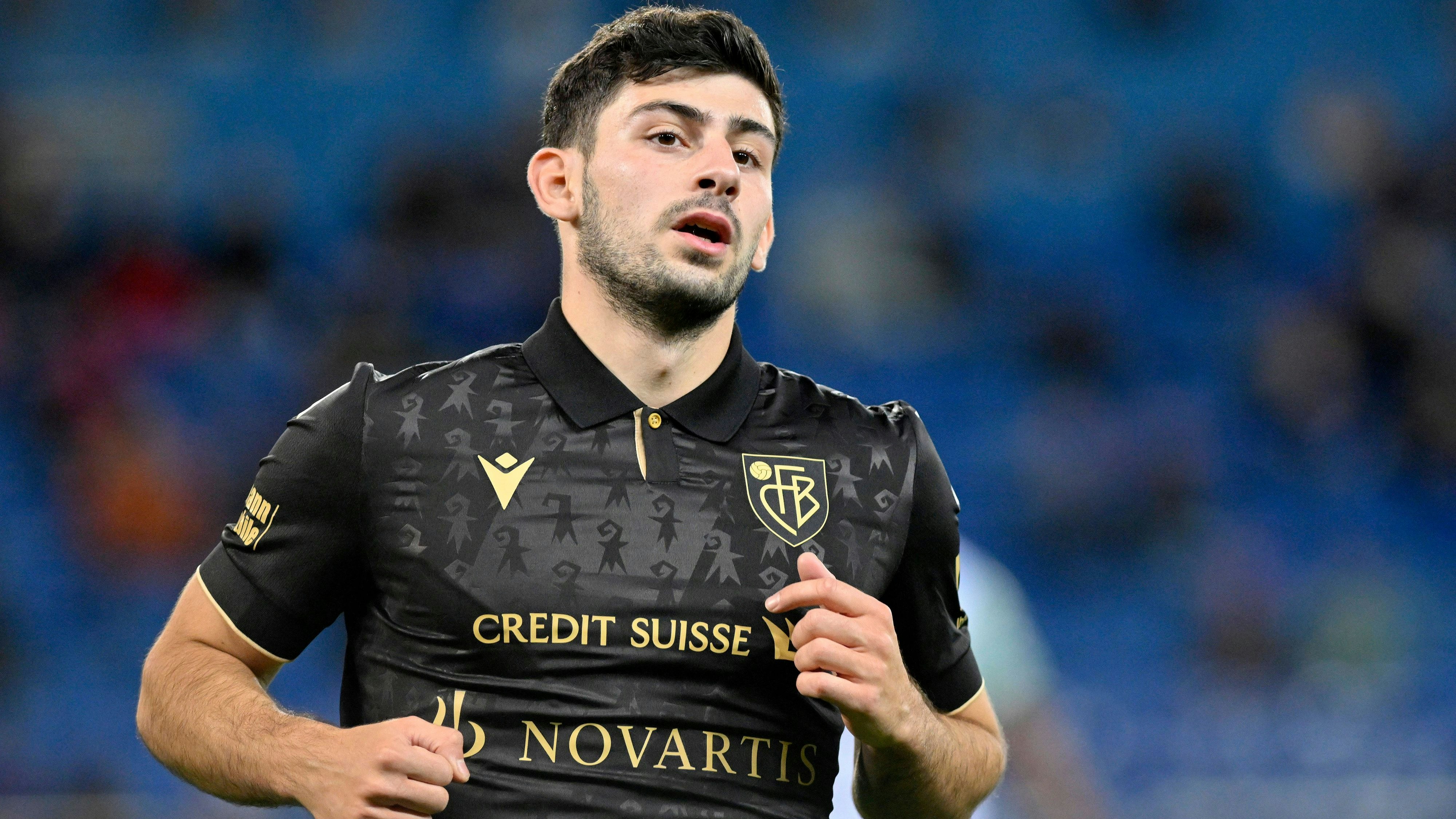 Yusuf Demir im Basel-Trikot