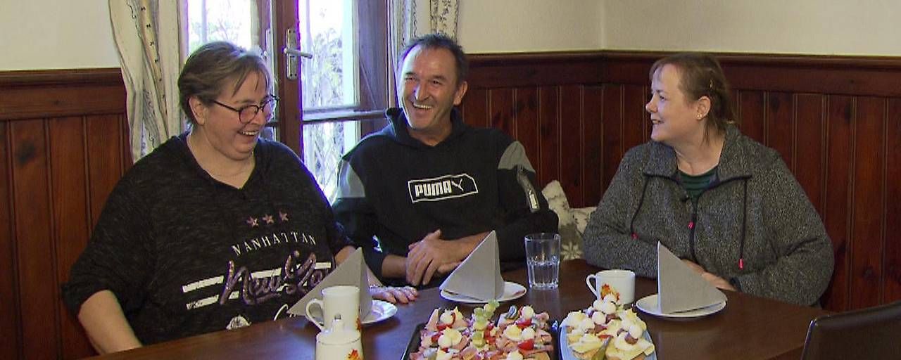 Günther Bubendorfer rettete Sylvia (r.) und Andrea (l.) das Leben.
