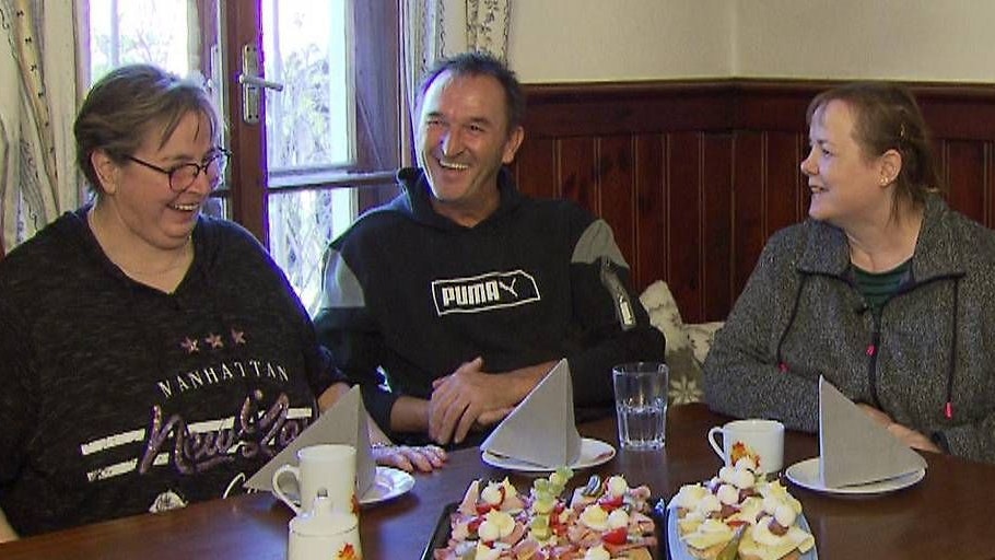 Günther Bubendorfer rettete Sylvia (r.) und Andrea (l.) das Leben.