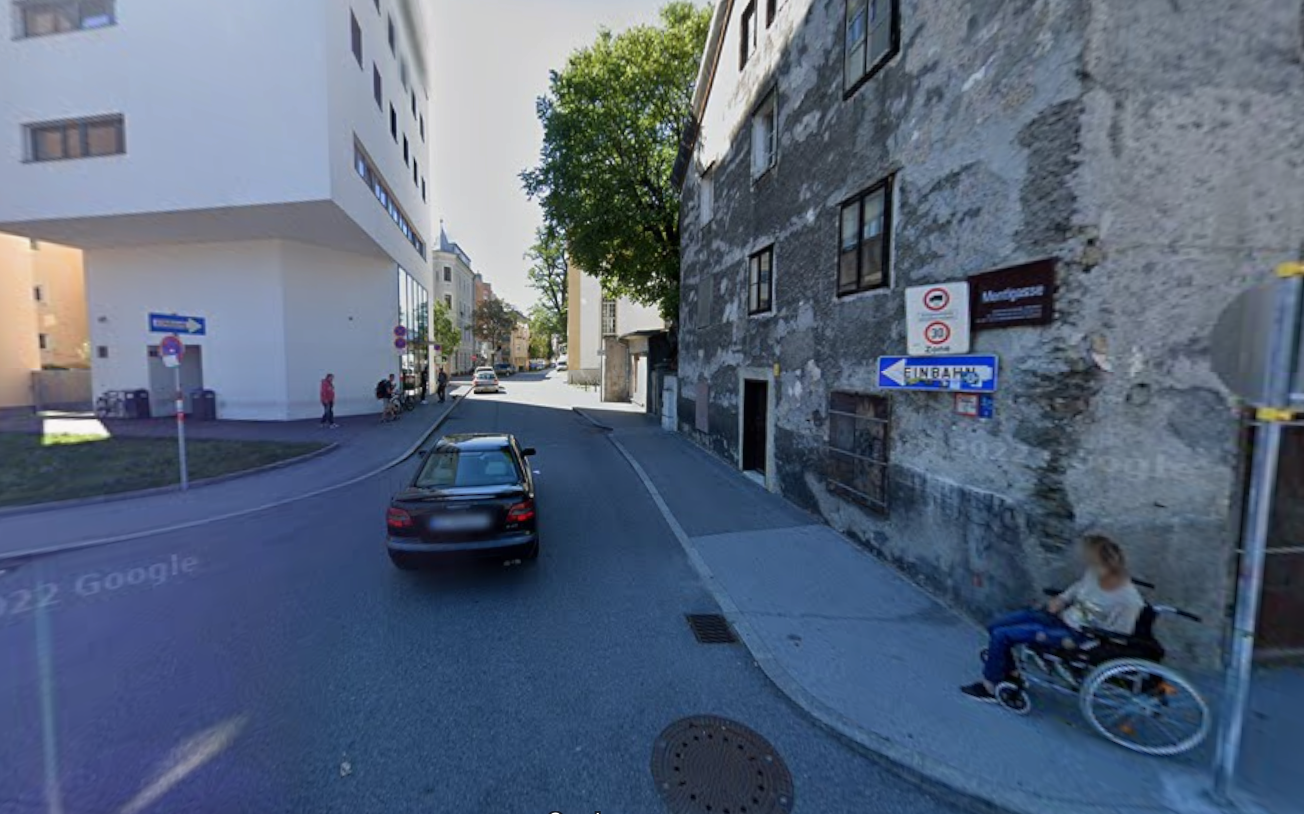 Blick in die Innsbrucker Mentlgasse von der Südbahnstraße aus.