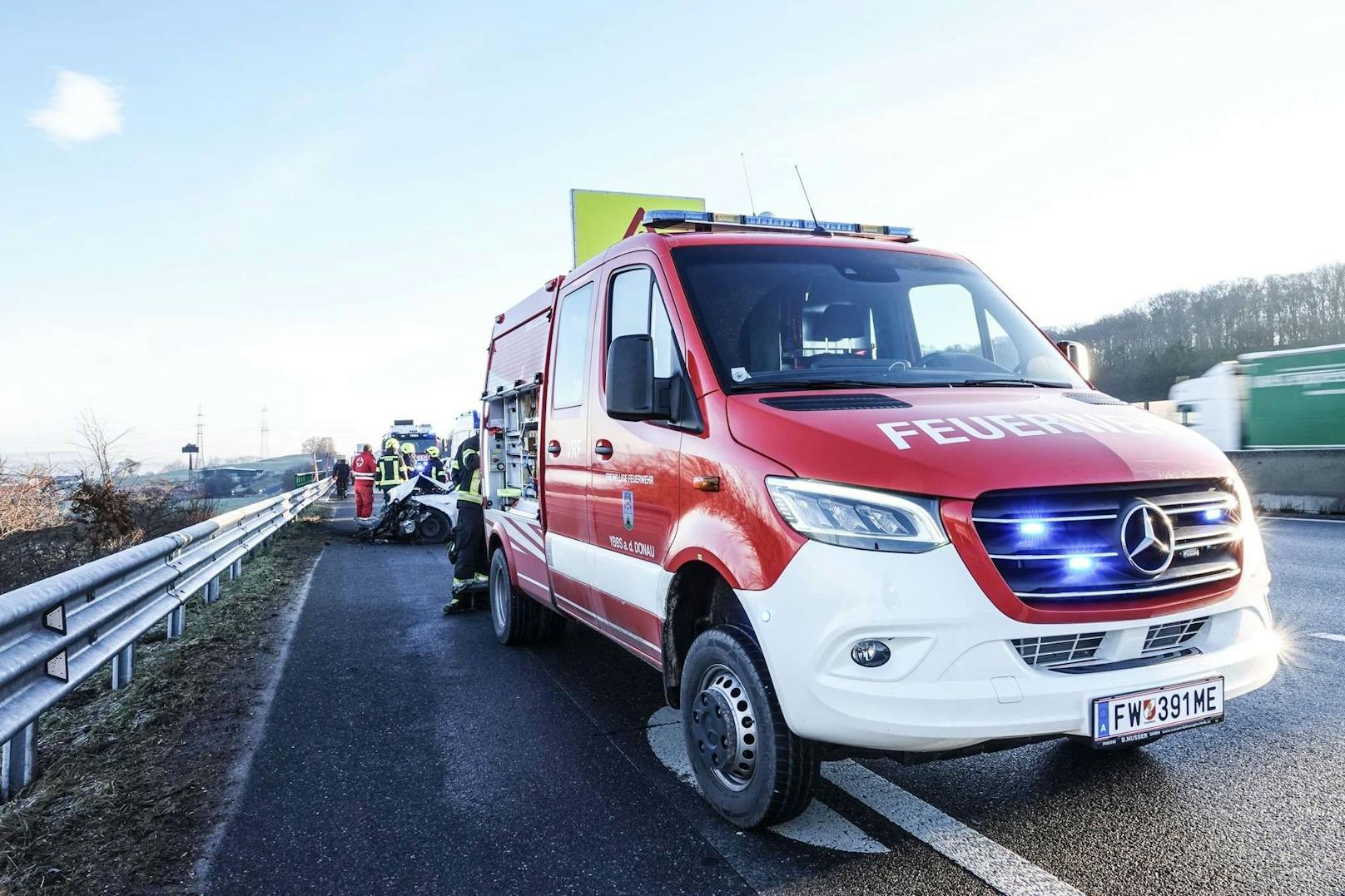 Auf der A1 kam es im Bereich vor der Unfallstelle zu einer kurzen Staubildung. 