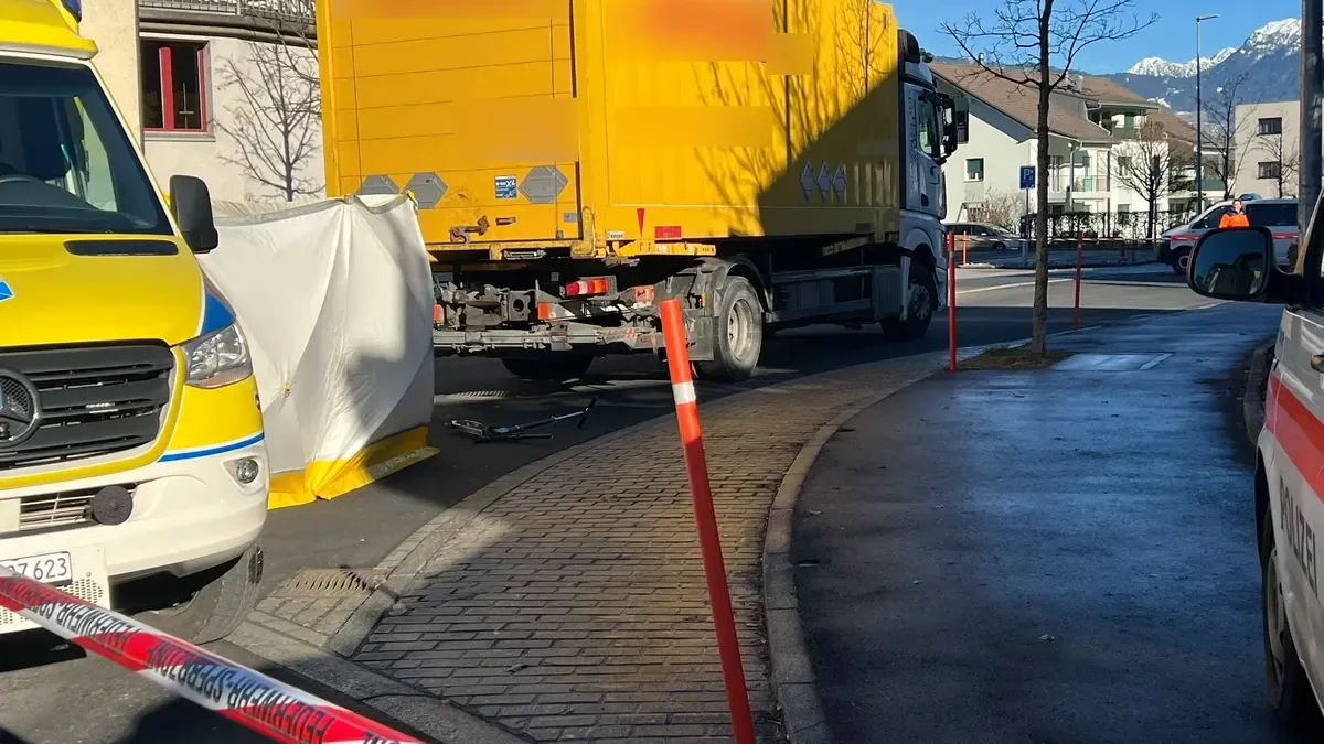 Der Sechsjährige verstarb noch auf der Unfallstelle.