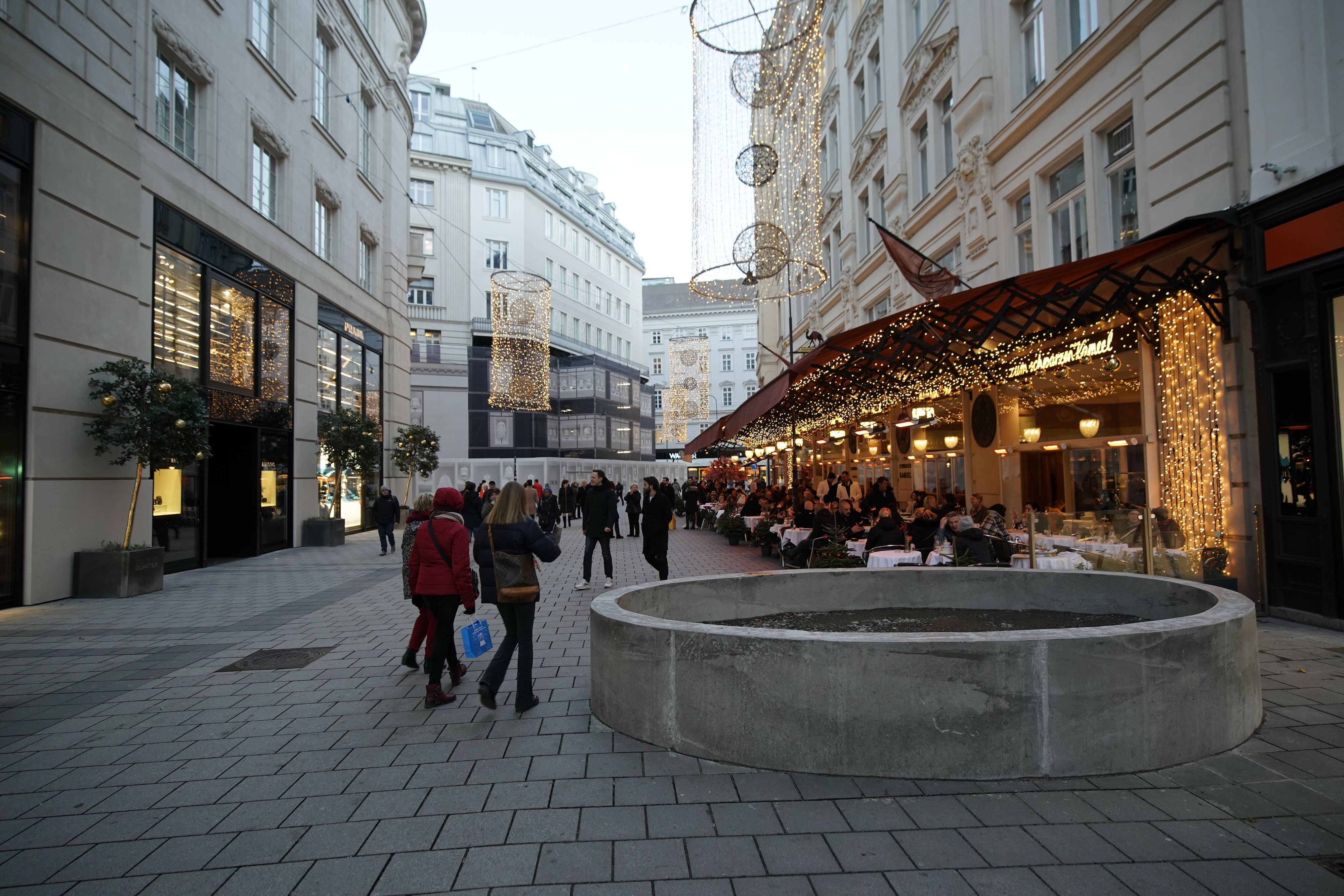 Betonwannen als Rammschutz in der Wiener Bognergasse. 