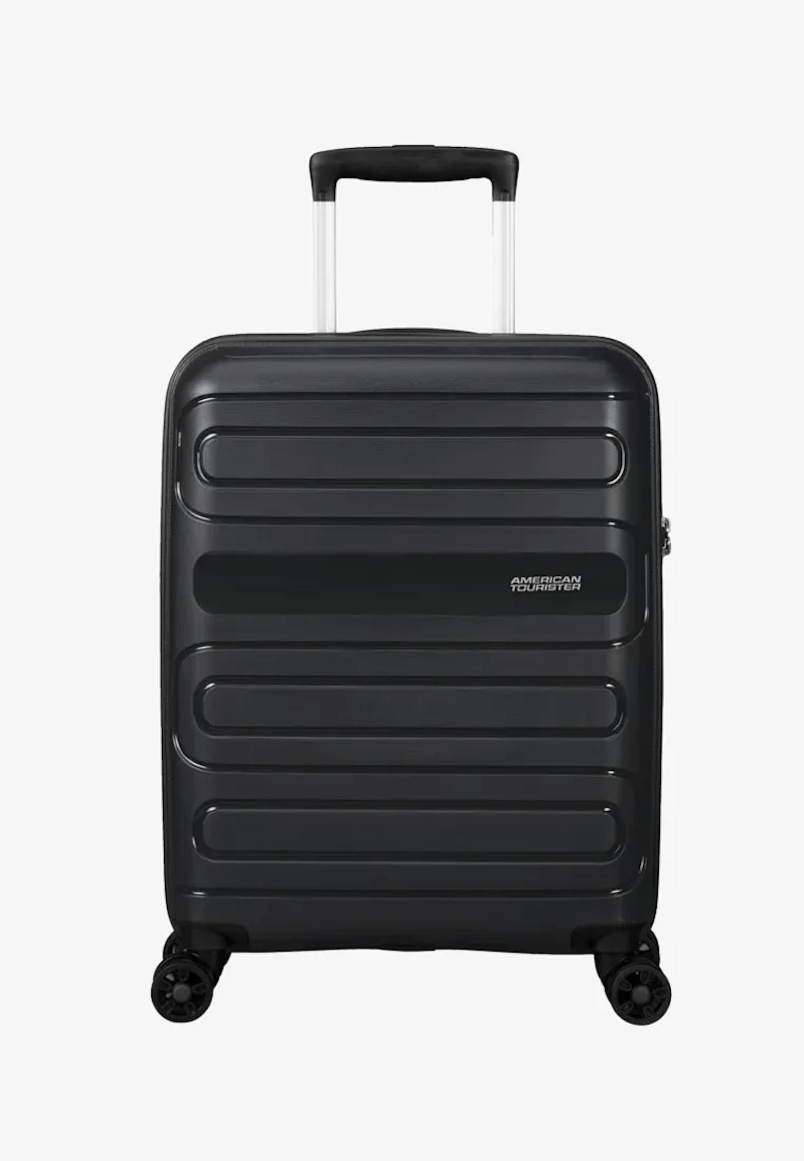 Handgepäck-Koffer von American Tourister via <a rel="nofollow" href="https://www.zalando.at/american-tourister-sunside-reisezubehoer-at854h00l-q11.html"><strong>Zalando Online-Shop</strong></a>