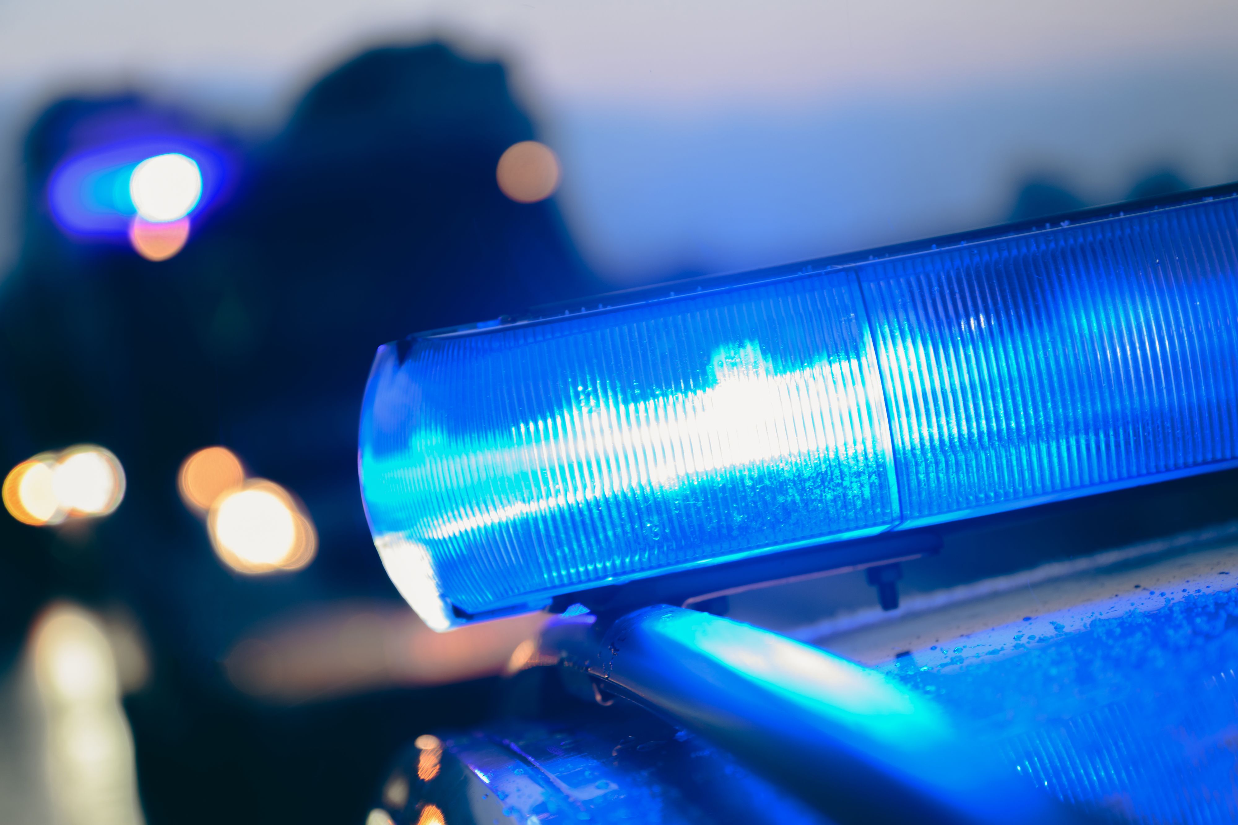 Die Polizei nahm die Verfolgung des Fahrzeugs auf. (Symbolbild)