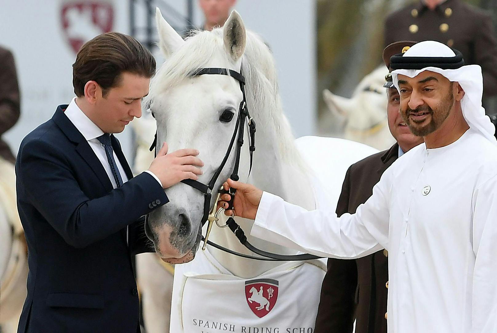 Gastgeschenk: Beim Besuch in Abu Dhabi im März 2019 erhielt Kronprinz  Mohammed Bin Zayed al Nahyan ein Lipizzaner-Pferd.
