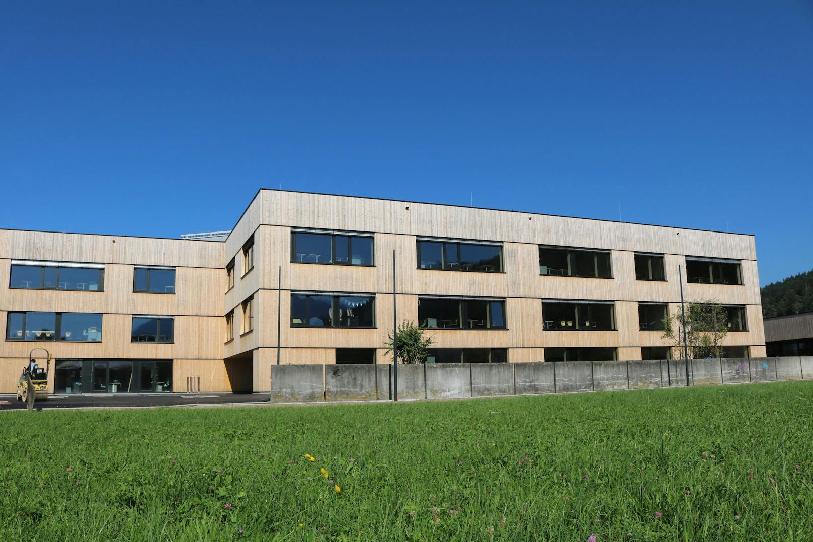 Die neue Volksschule in Feldkirch wurde nach neuesten ökologischen Gebäudestandards errichtet.