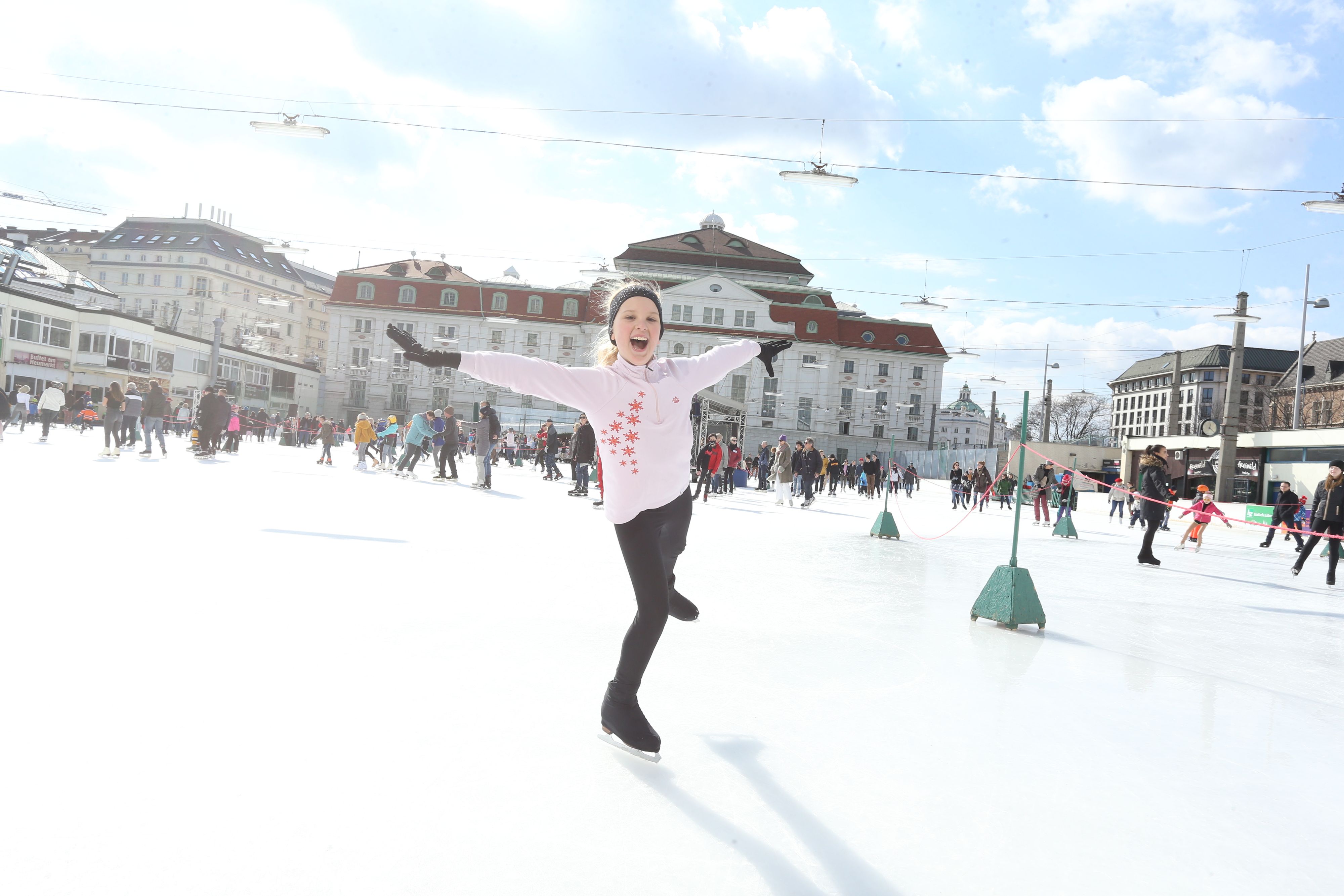 Eislaufen am Platz des Wiener Eislaufvereins macht Spaß. 