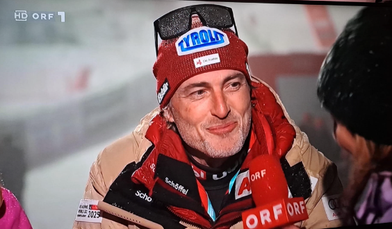 ÖSV-Trainer Klaus Mayrhofer singt im ORF.