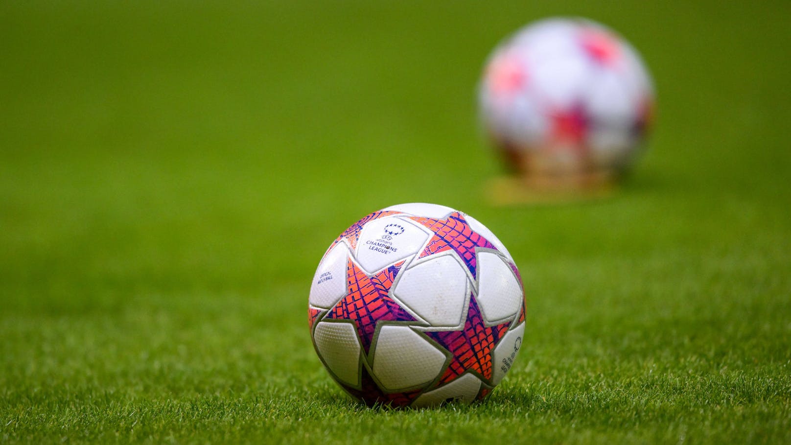 "Der Fußball ist frei!" Gerichts-Hammer gegen UEFA