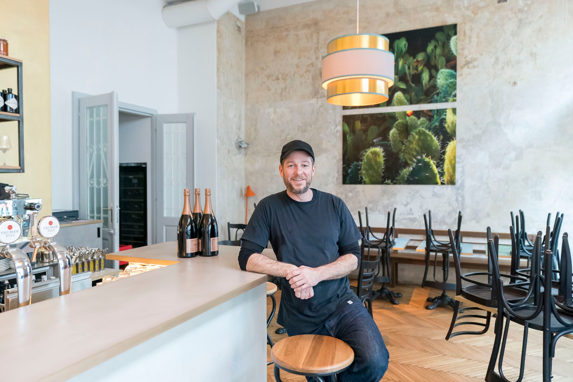 Andrew Rinkhy betreibt mit seinem Bruder eine feine Bar in der Zieglergasse in Wien-Neubau. 