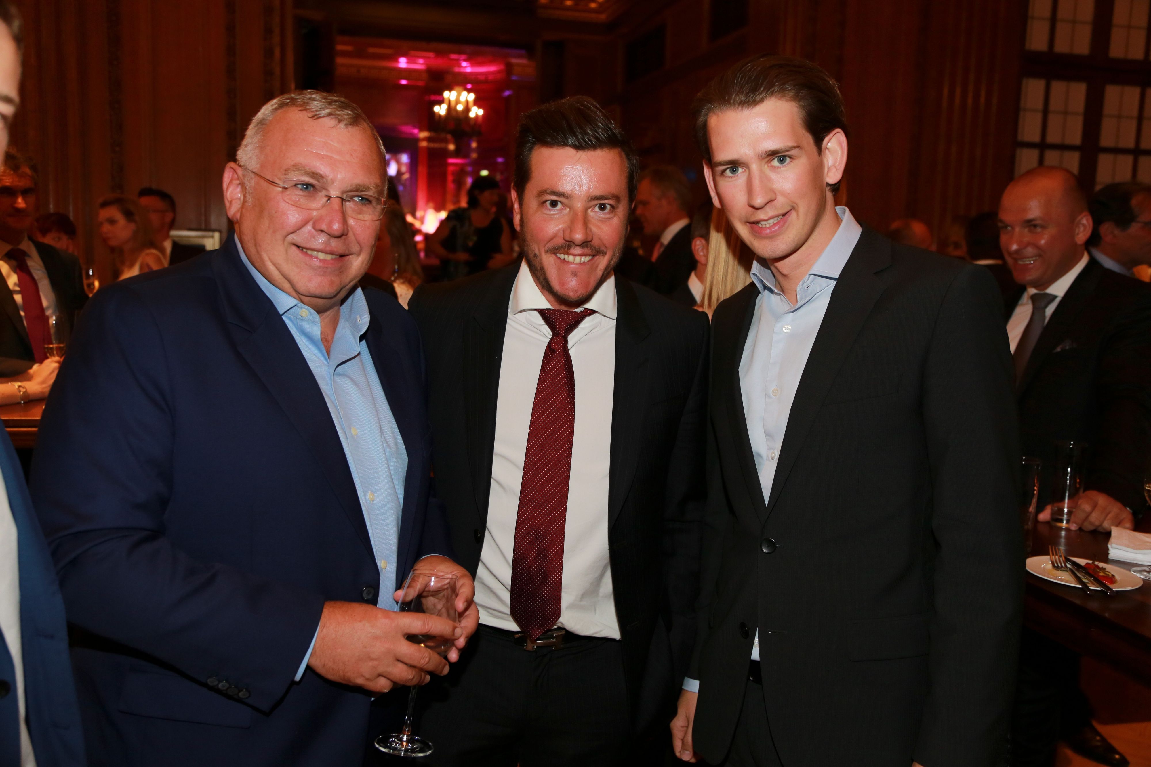 Ex-SPÖ-Kanzler Alfred Gusenbauer kassierte im Benko-Imperium Millionen. Da gab es auch keine Berührungsängste mit dem türkisen Ex-Kanzhler Sebastian Kurz.