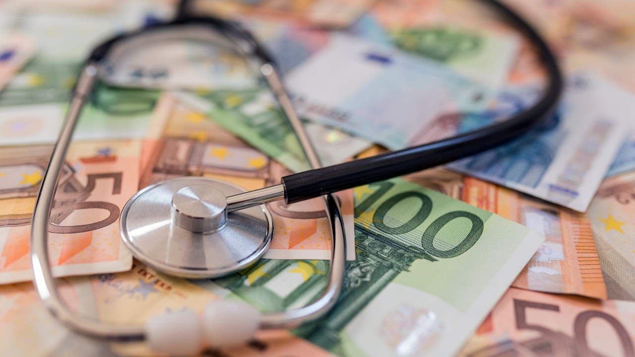 Heute.at - Diese Personen sollen nun 2.300 € Fix-Gehalt bekommen