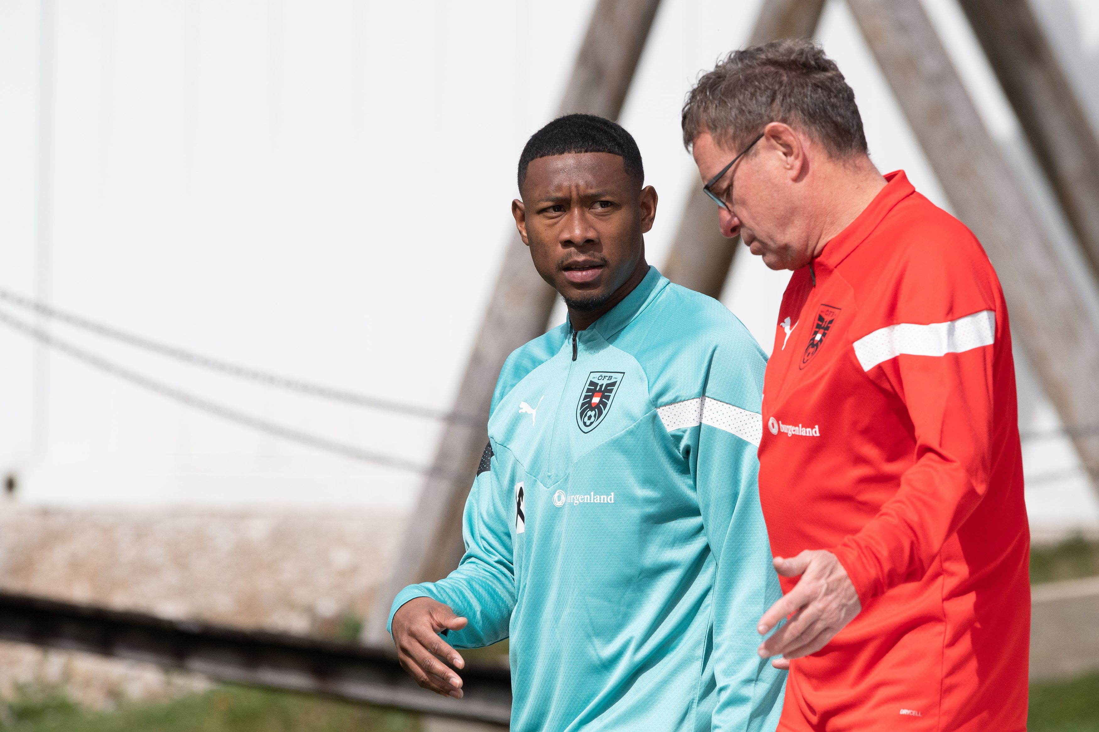ÖFB-Teamchef Ralf Rangnick meldet sich erstmals nach der schweren Verletzung von David Alaba zu Wort. 