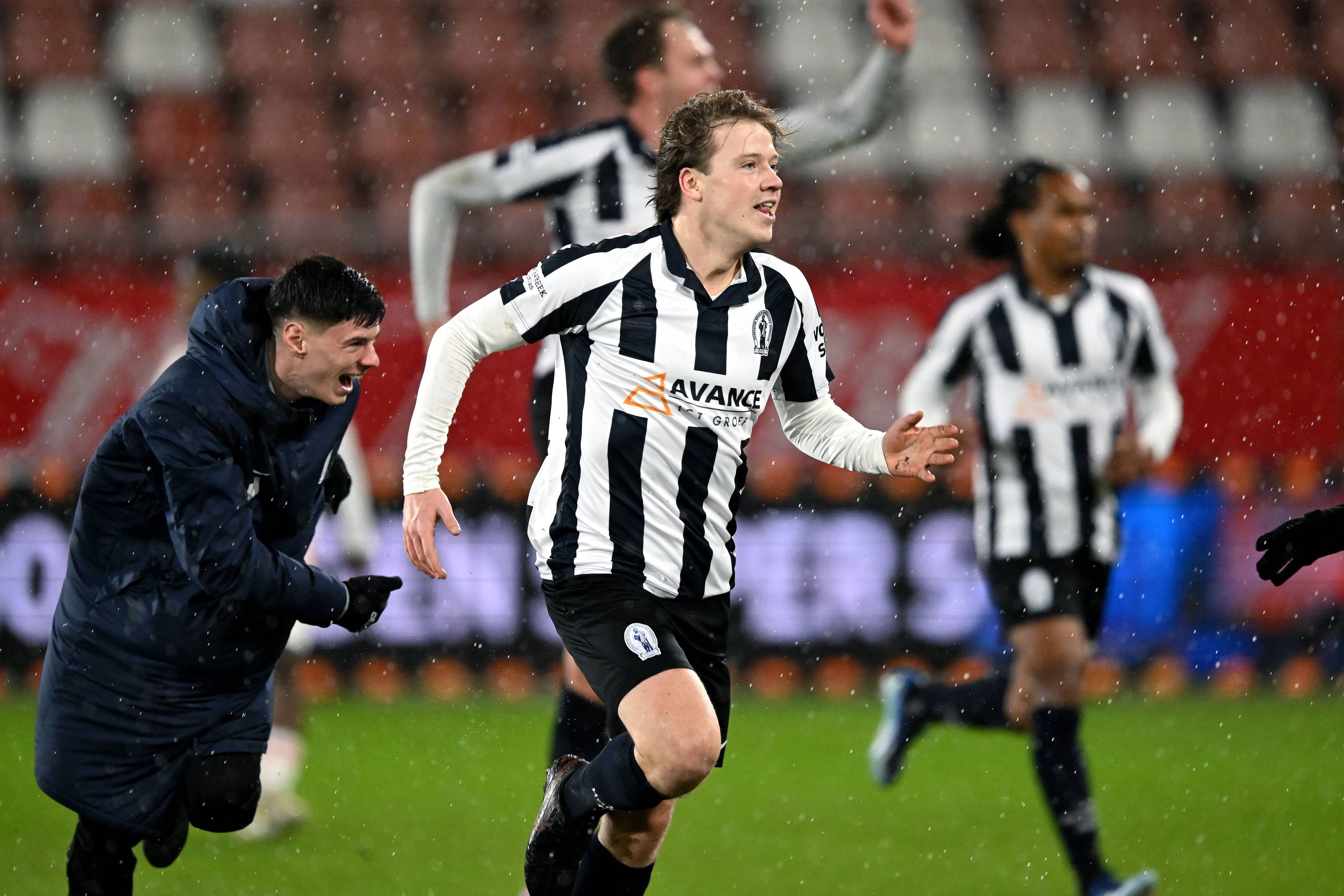 Tim Pieters schnürte einen Doppelpack und bescherte seinen Mitbewohnern einen riesigen Gewinn. 