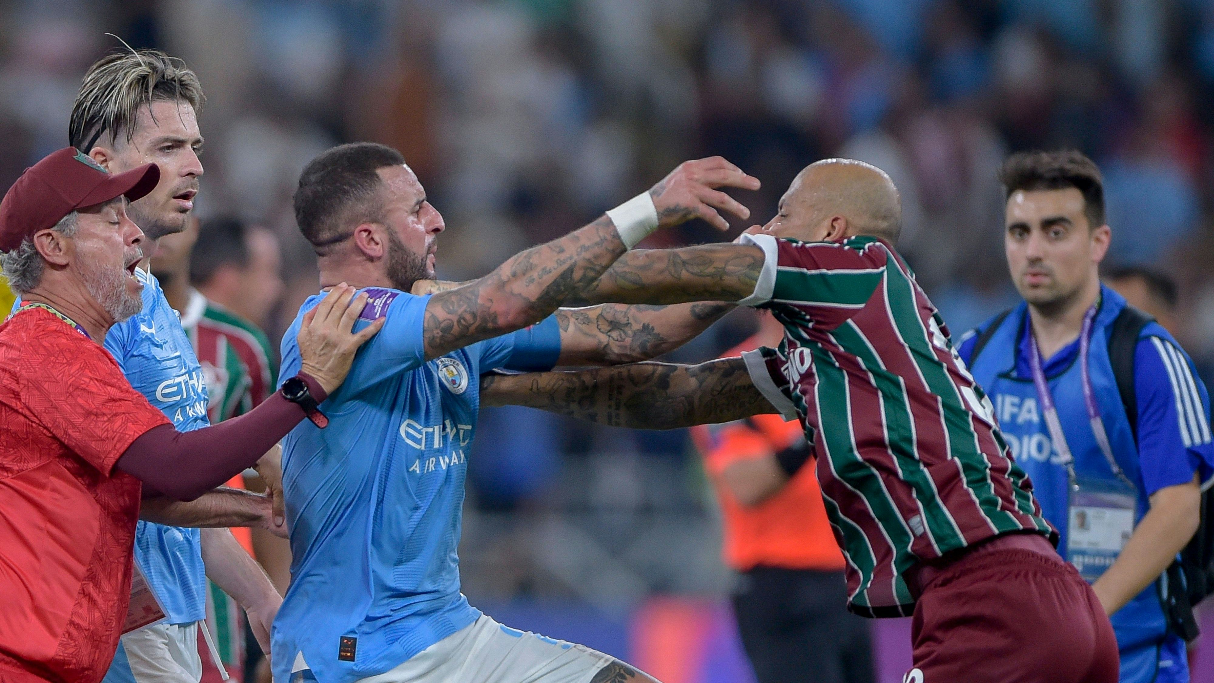 Felipe Melo rastet aus