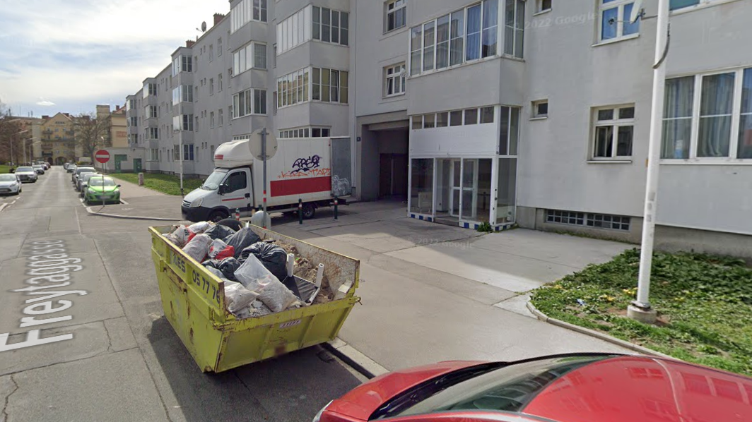 In der Freytaggasse versuchte ein Trio, in eine Wohnung einzubrechen.