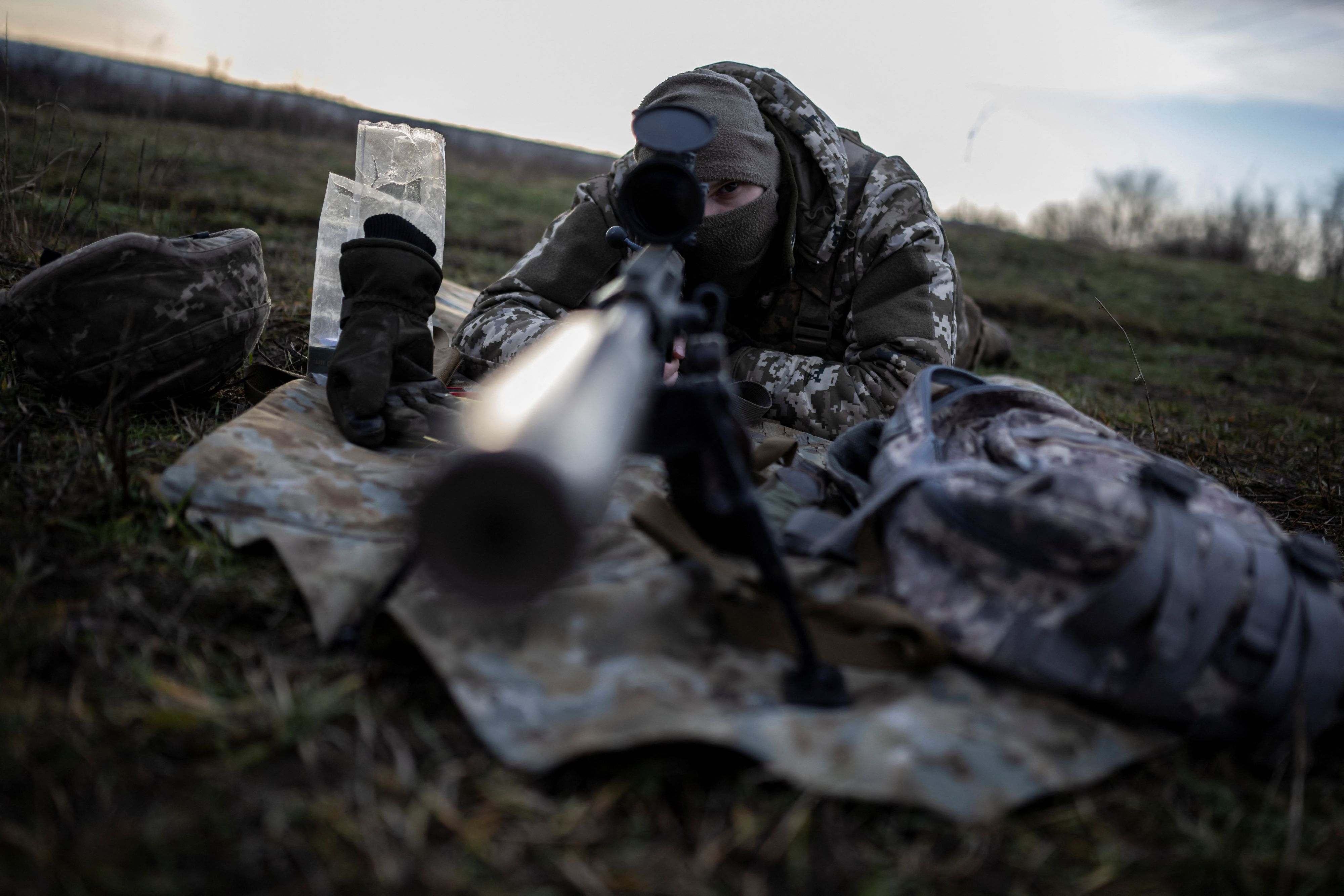 Das Land brauche weiterhin das Engagement aller Bürger, die der Armee beitreten können, heißt es.
