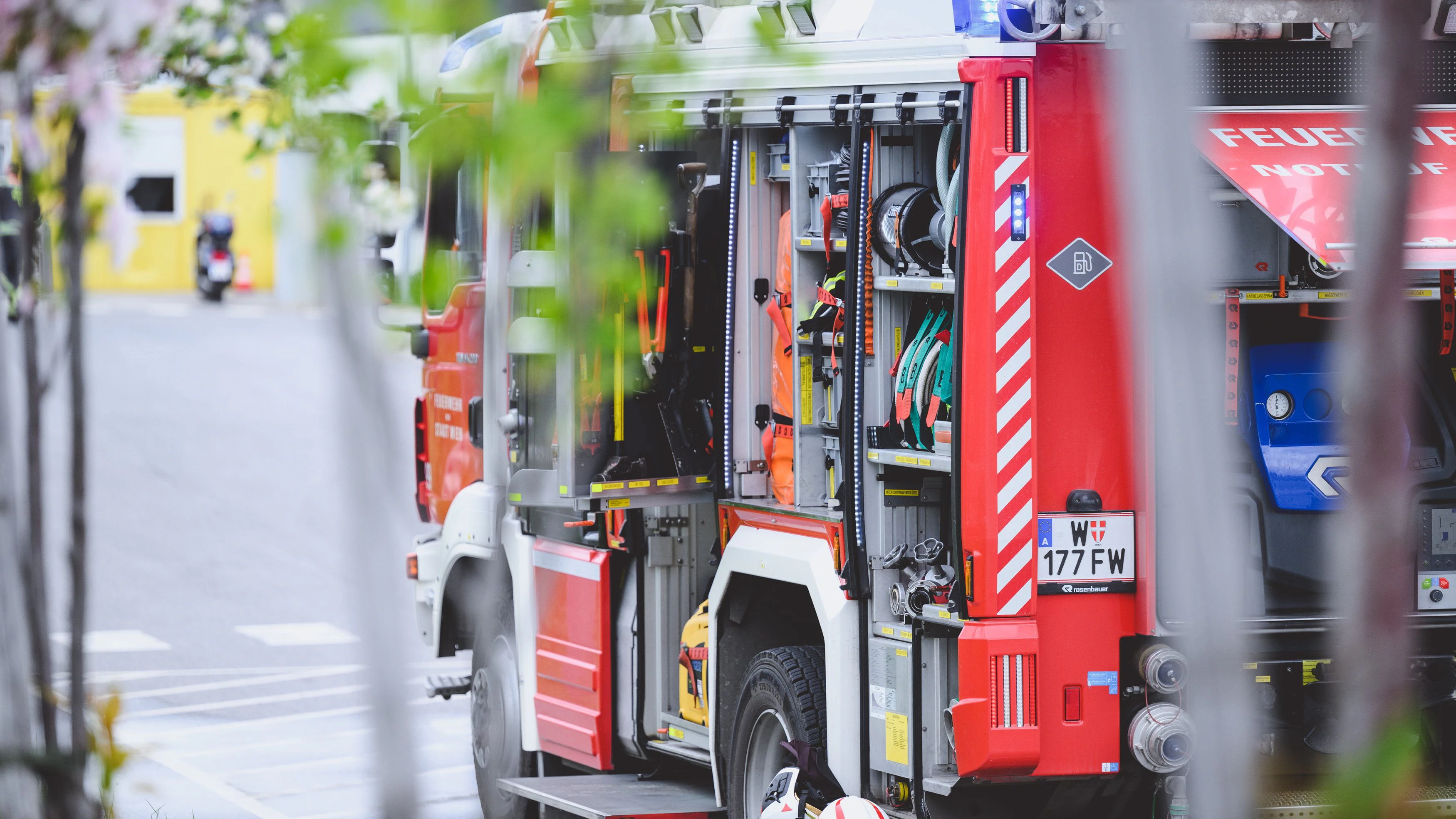 Am Heiligen Abend wurde die Feuerwehr zu mehreren Brandeinsätzen alarmiert. (Symbolbild)