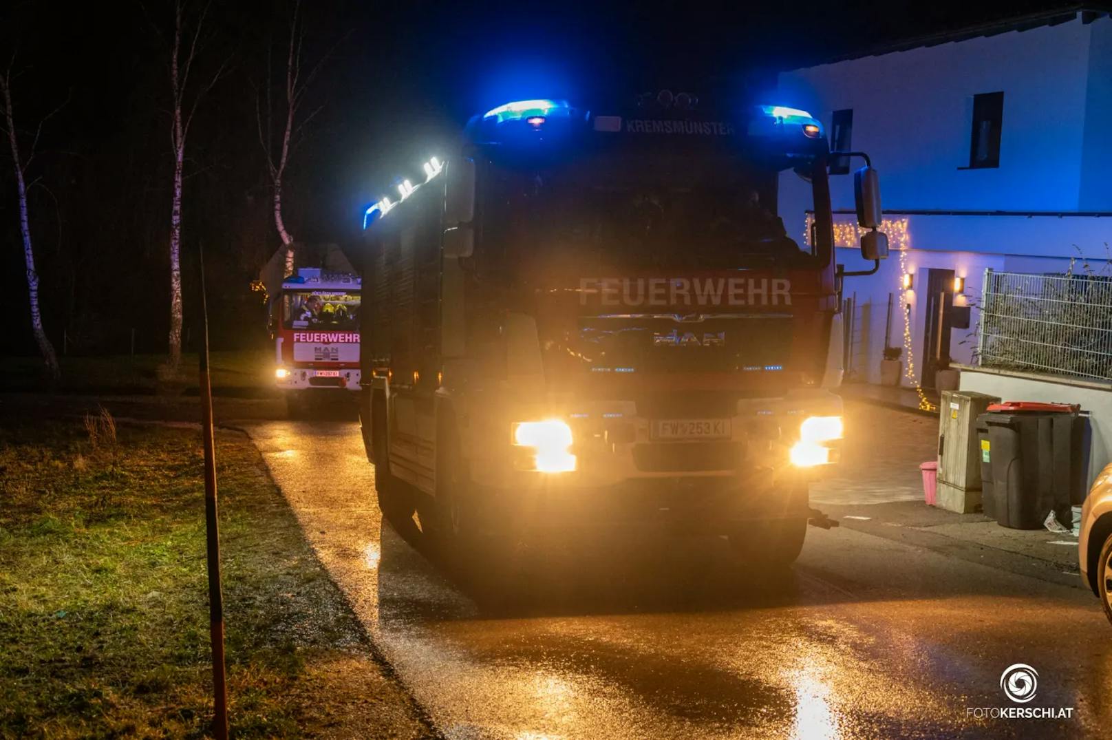 Drei Feuerwehren waren am späten Abend des Heiligen Abends in Kremsmünster (Bezirk Kirchdorf an der Krems) im Einsatz. Der Brand war beim Eintreffen bereits fast erloschen.