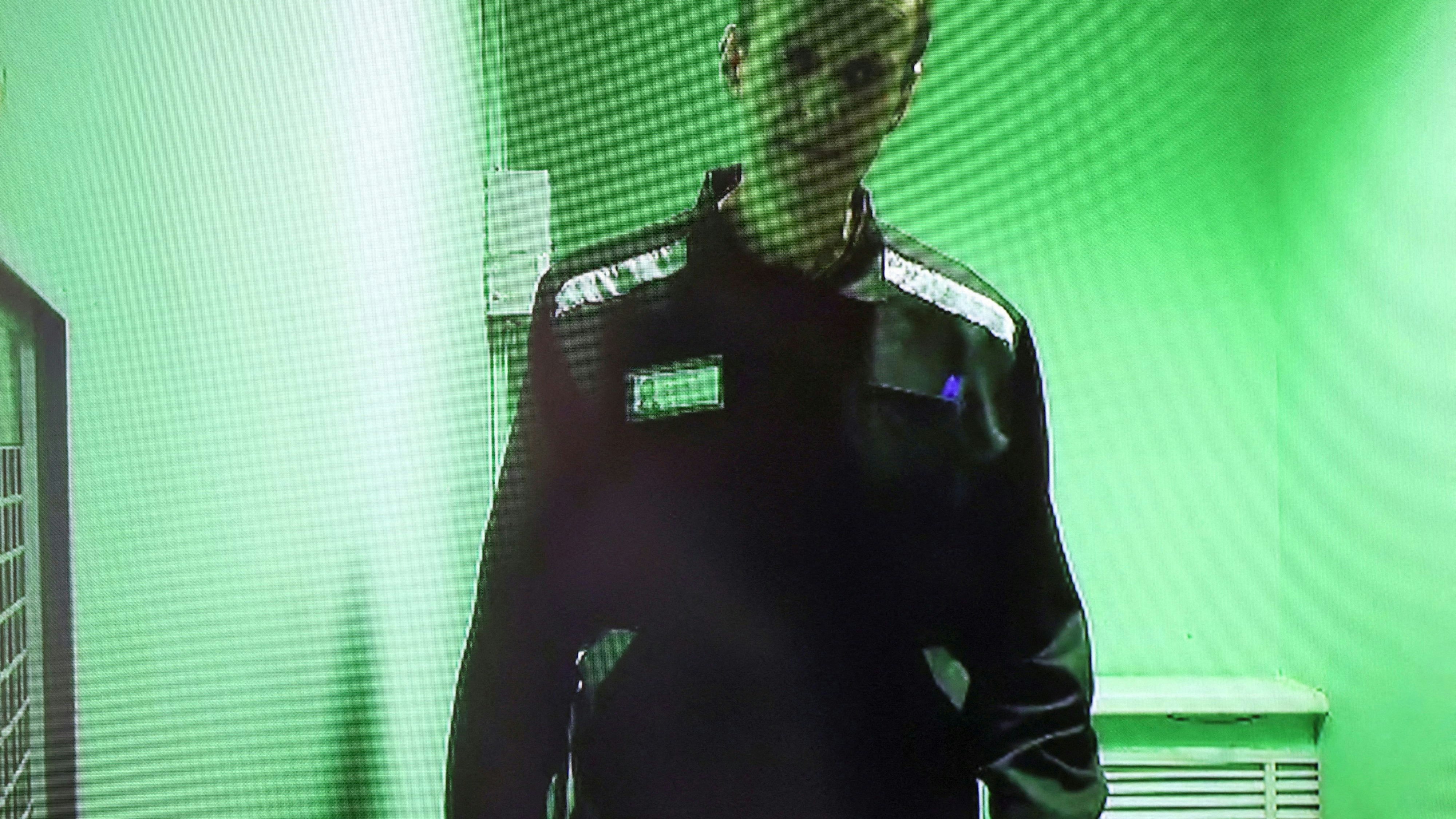 Der unter anderem wegen angeblichen Extremismus zu 19 Jahren Haft verurteilte Nawalny führt immer wieder Klagen gegen den Strafvollzug wegen Verletzung seiner Rechte. 