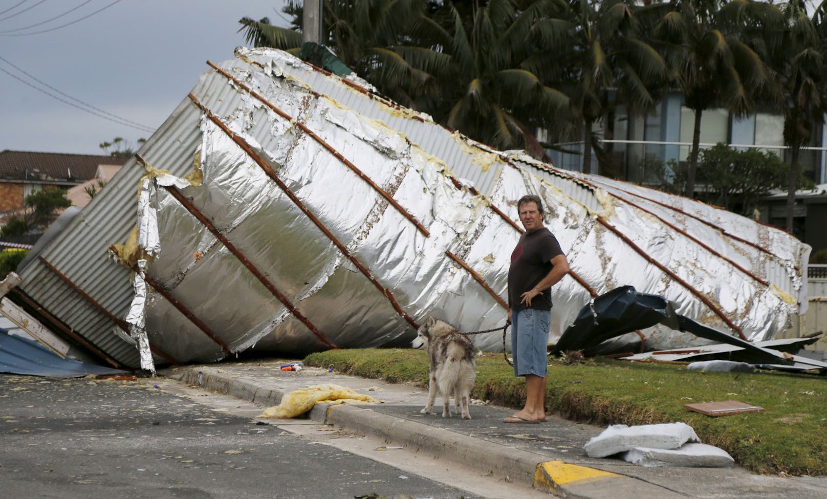 Schwere Stürm haben die Ostküste Australiens heimgesucht. Für den Stephanitag drohen den Bundesländern Queensland, Victoria und New South Wales weitere Unwetter.