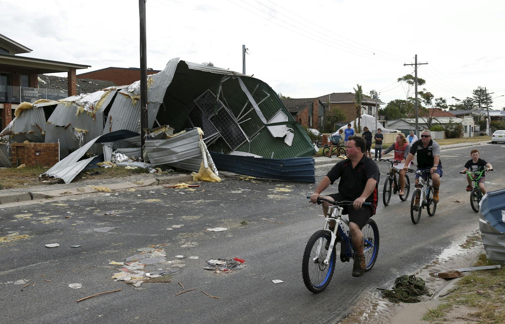 Schwere Stürm haben die Ostküste Australiens heimgesucht. Für den Stephanitag drohen den Bundesländern Queensland, Victoria und New South Wales weitere Unwetter.