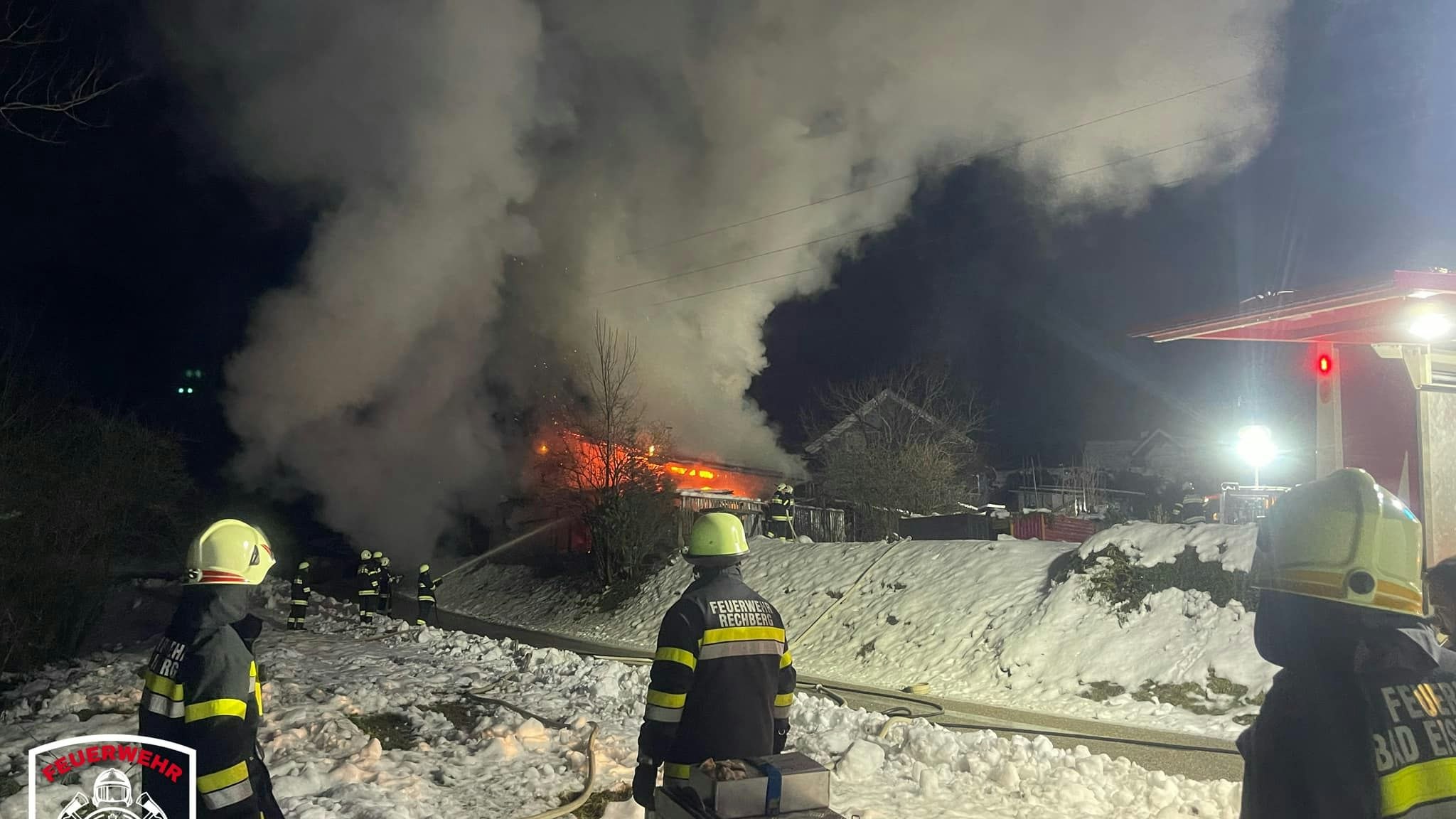 Das Gebäude ging in Flammen auf