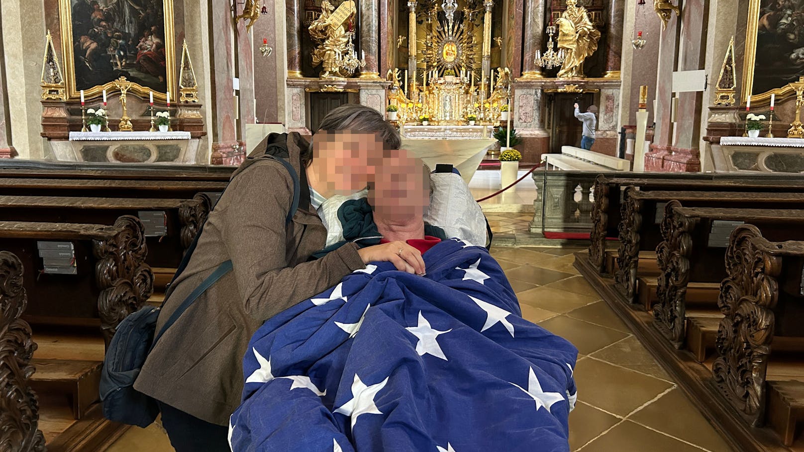 Der todkranke 60-Jährige mit seiner Frau in der geliebten Basilika Maria Taferl