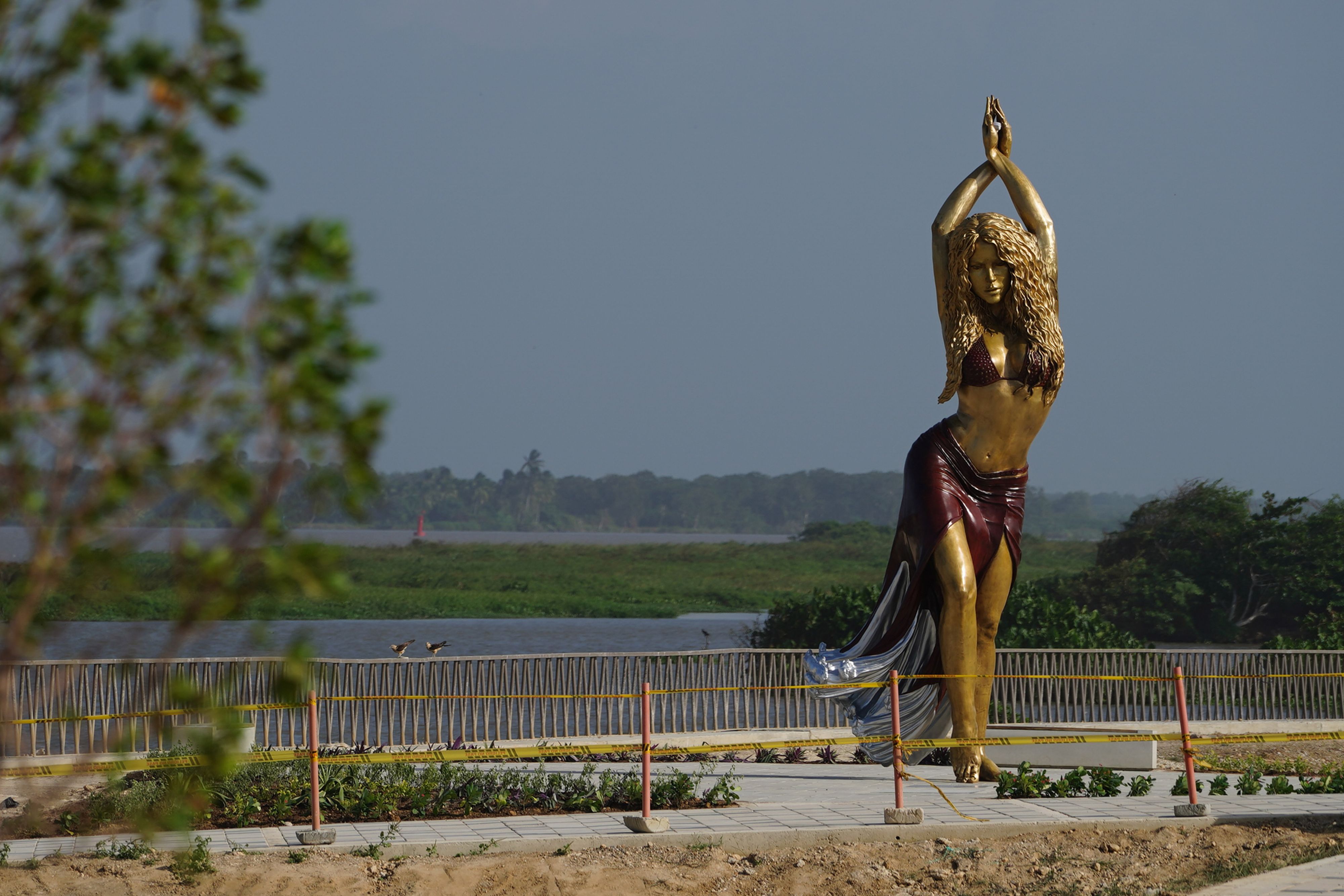 Die Shakira Statue steht in Barranquilla.