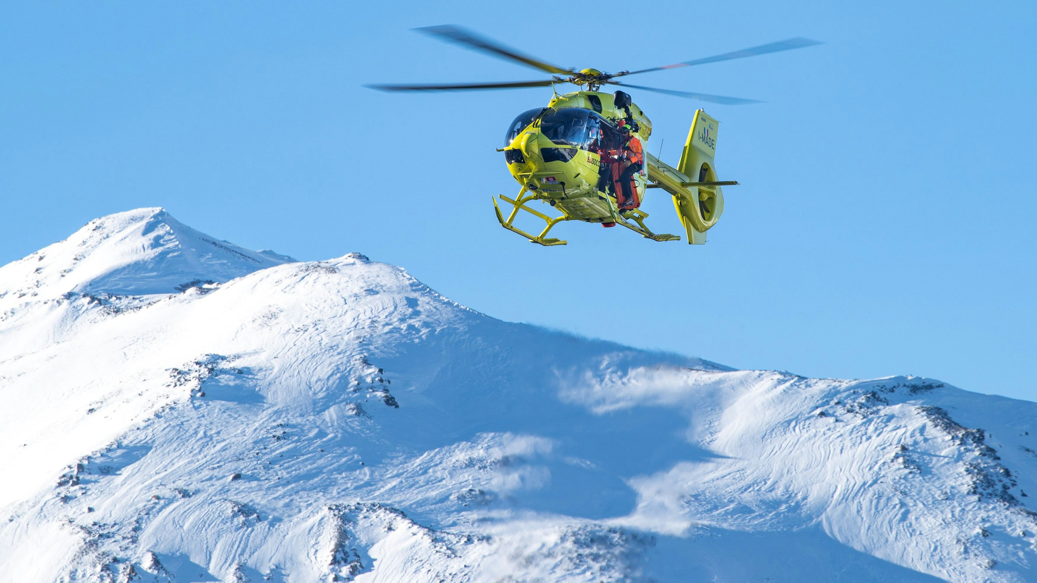 Der Verunfallte musste mit dem Rettungshubschrauber geborgen werden. Symbolbild. 