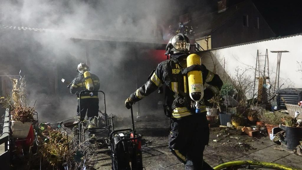 Schwierige Löscharbeiten für die Feuerwehr