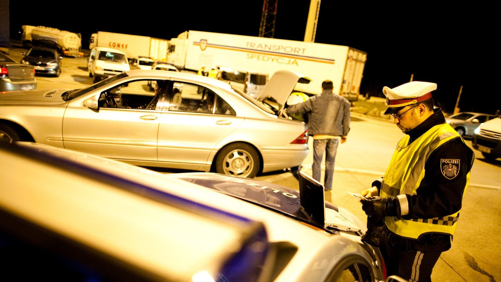 Polizei nimmt Raser Auto weg – und muss es zurückgeben