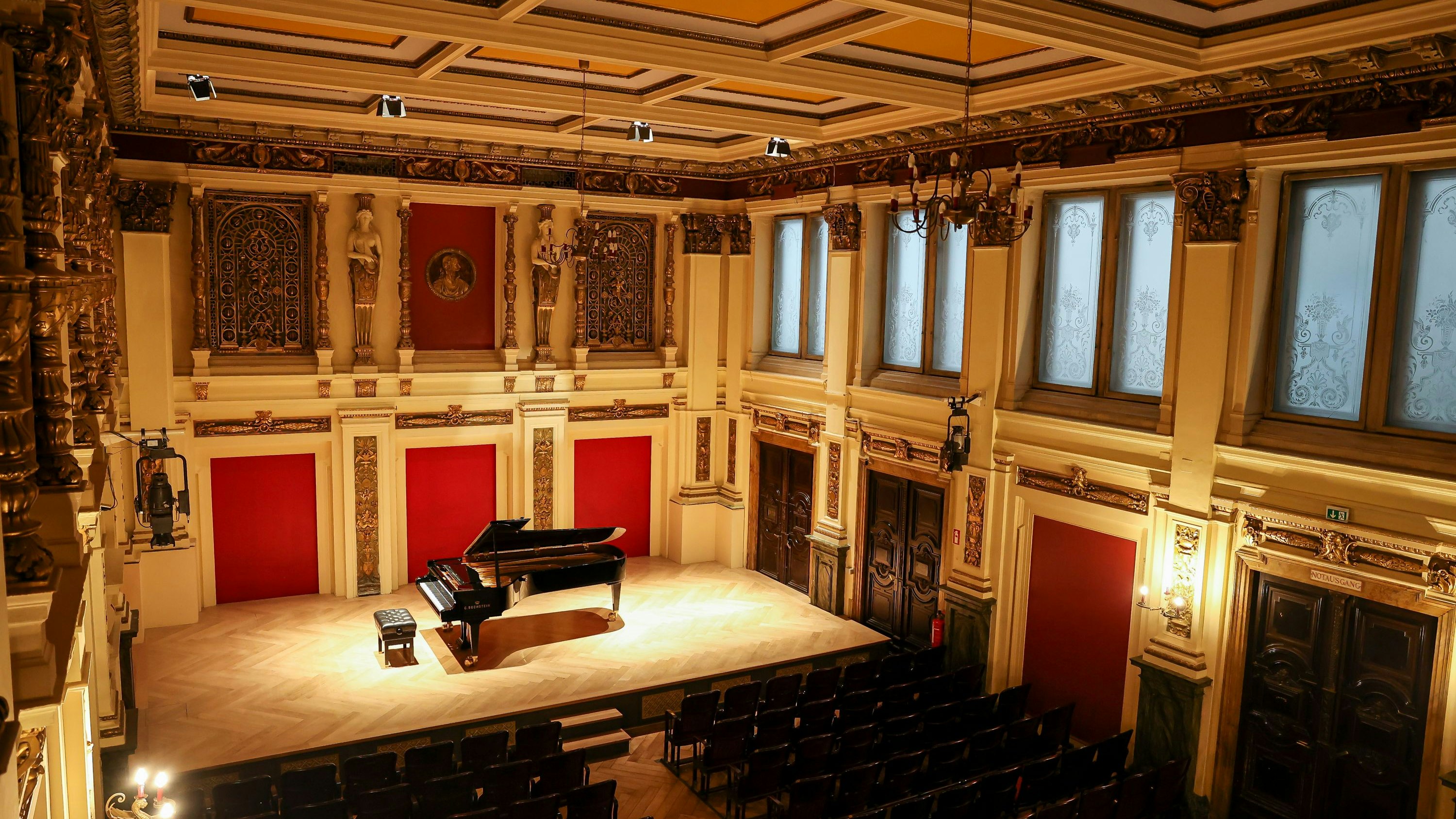 Download von www.picturedesk.com am 28.12.2023 (09:19).  Der frisch renovierte Ehrbar Saal in Wien. Der Ehrbar-Saal wurde im Jahre 1867 im Auftrag des Klavierfabrikanten Friedrich Ehrbar in der Mühlgasse 30, 1040 Wien errichtet. - 20220316_PD21178 - Rechteinfo: Rights Managed (RM)