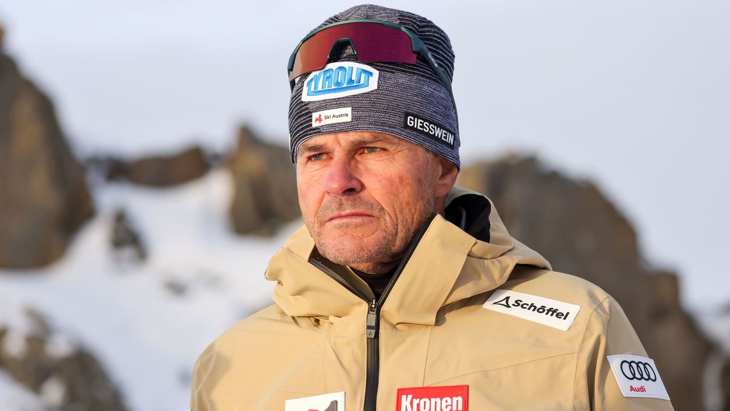 Herbert Mandl spricht über die schwere Verletzung von Marco Schwarz. 