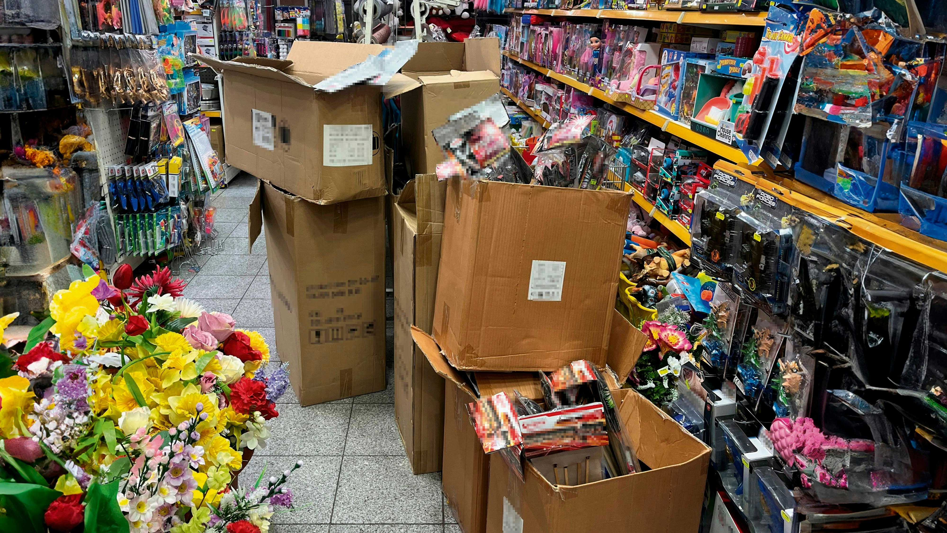 150 Kilo illegale Feuerwerkskörper wurden in Wien-Hernals einfach in einem Geschäft gelagert. Die Gruppe Sofortmaßnahmen beschlagnahmte die Böller.