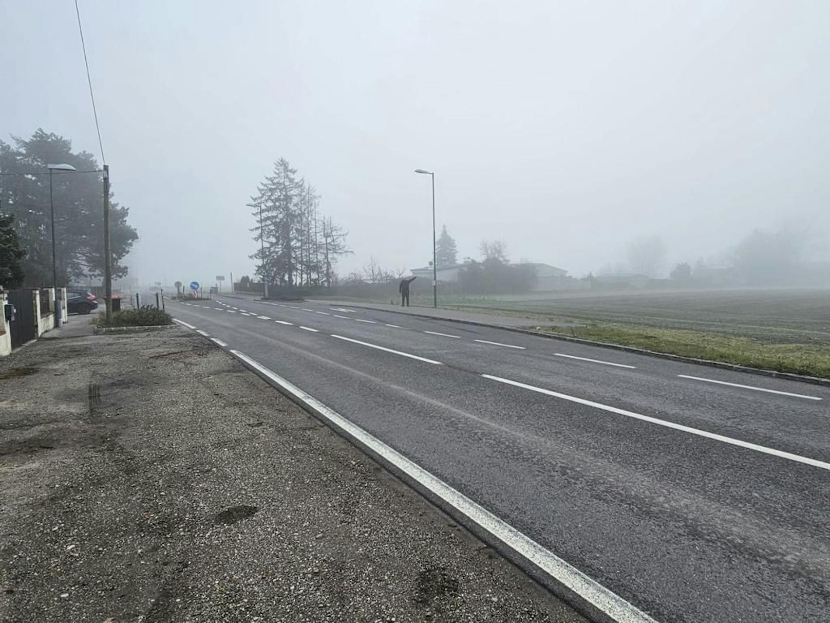 Das Kind ging dann nicht an der Straße entlang nach Hause, sondern über Felder und Wiesen. 