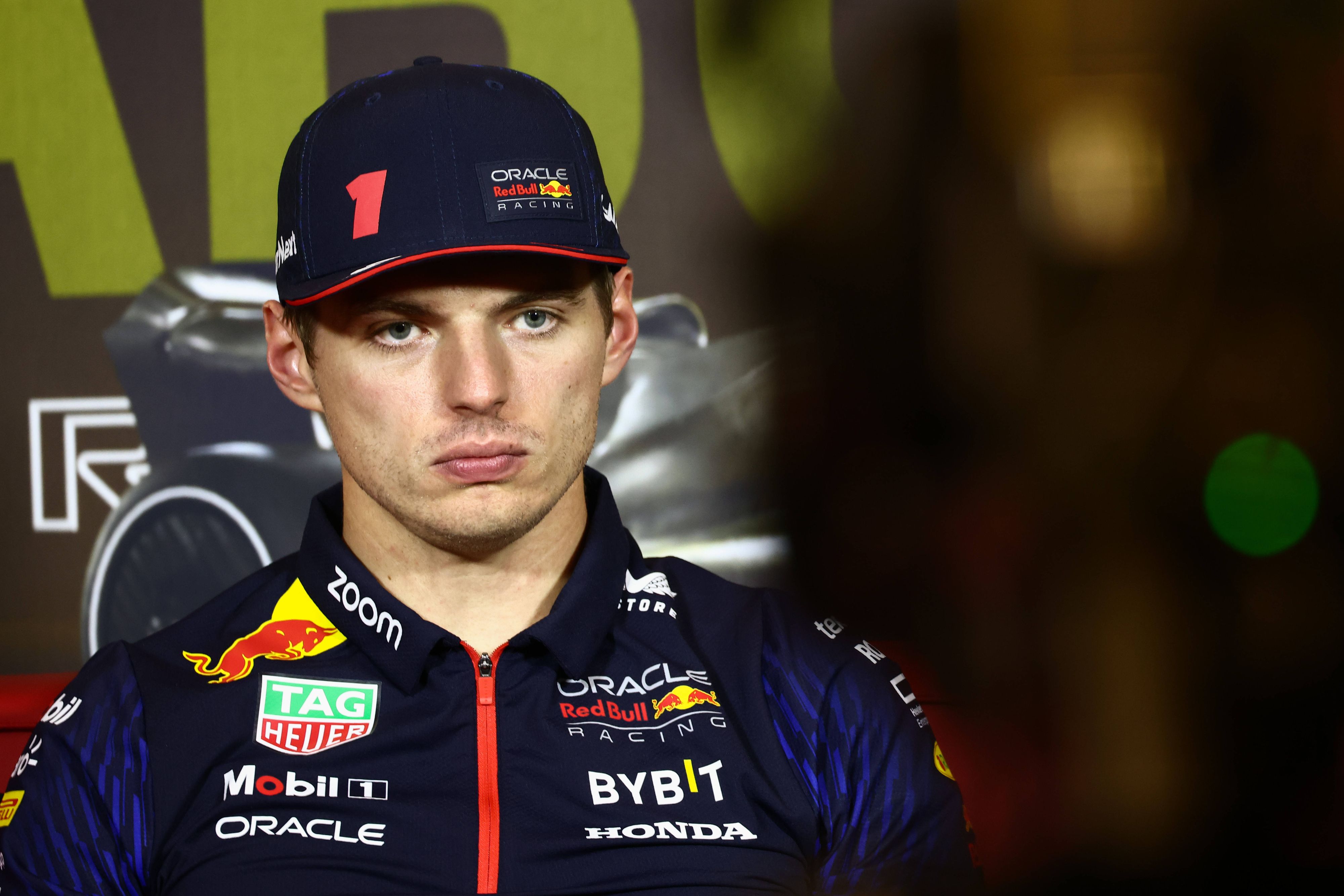 Max Verstappen wollte sich im Urlaub einen Mercedes leihen.