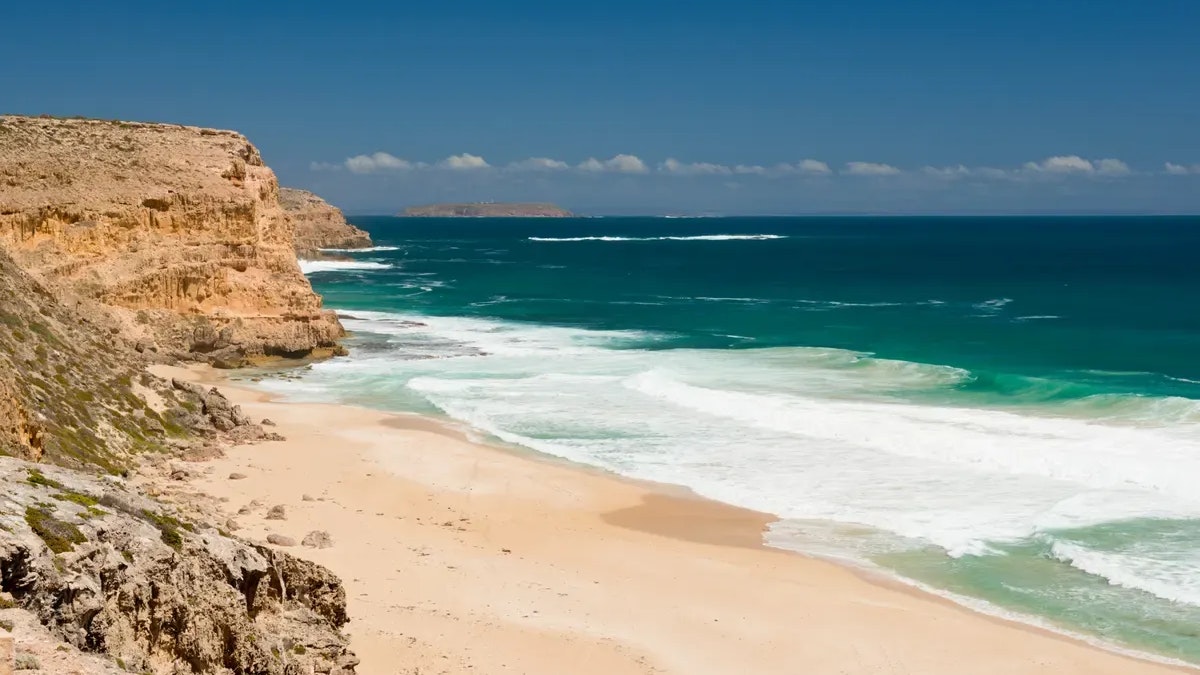 Das Unglück ereignete sich am Ethel Beach, etwa 3,5 Stunden Autofahrt von Adelaide entfernt.