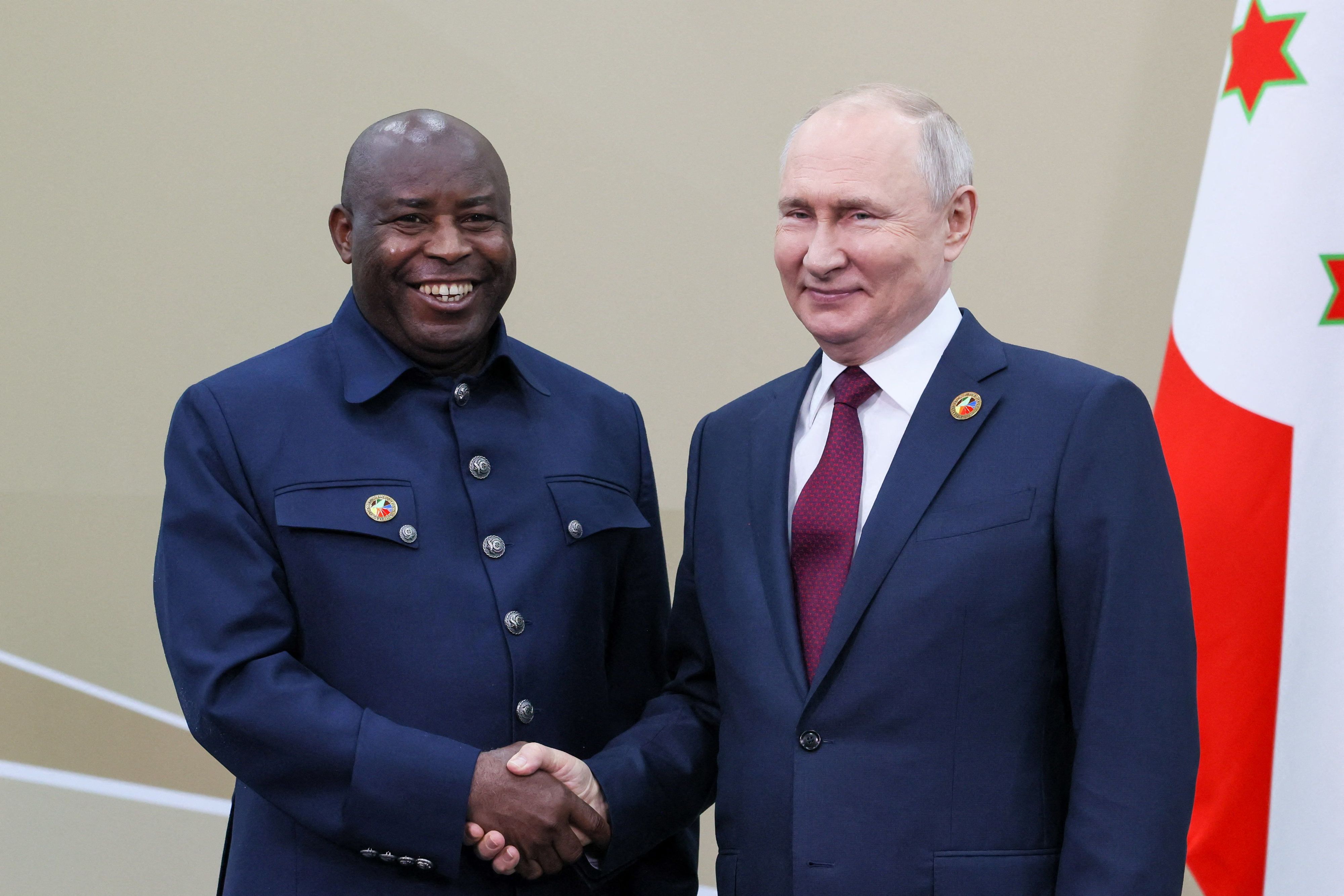 Burundischer Präsident <strong>Evariste Ndayishimiye</strong> ist ein Freund von Russlands Kriegstreiber <strong>Wladimir Putin</strong>.
