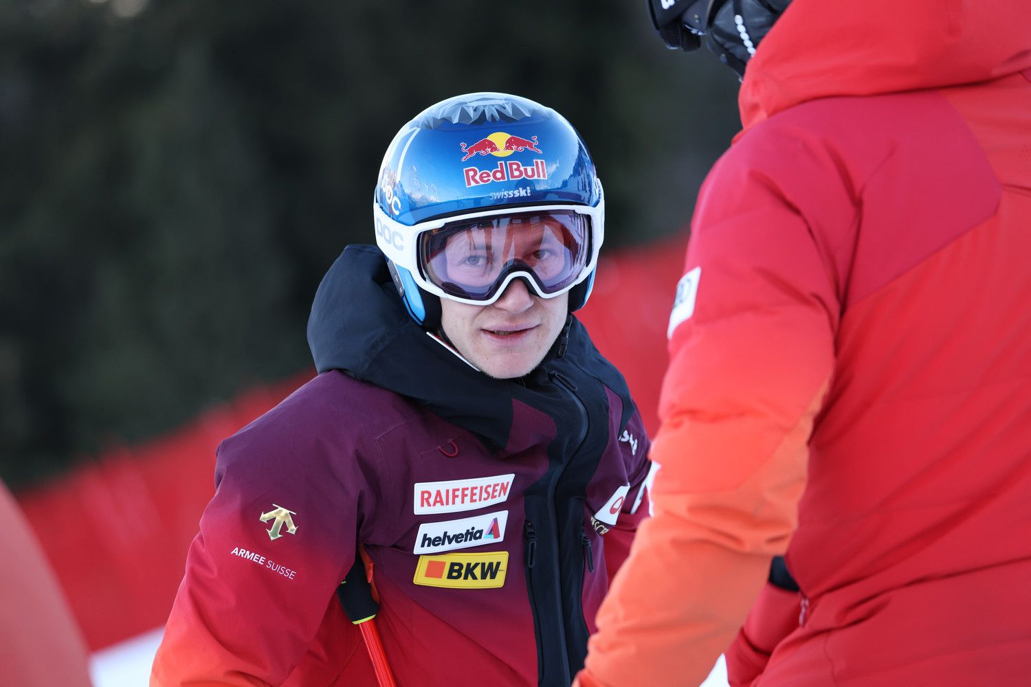 Ski-Star Marco Odermatt spricht über die schwere Verletzung von Marco Schwarz.