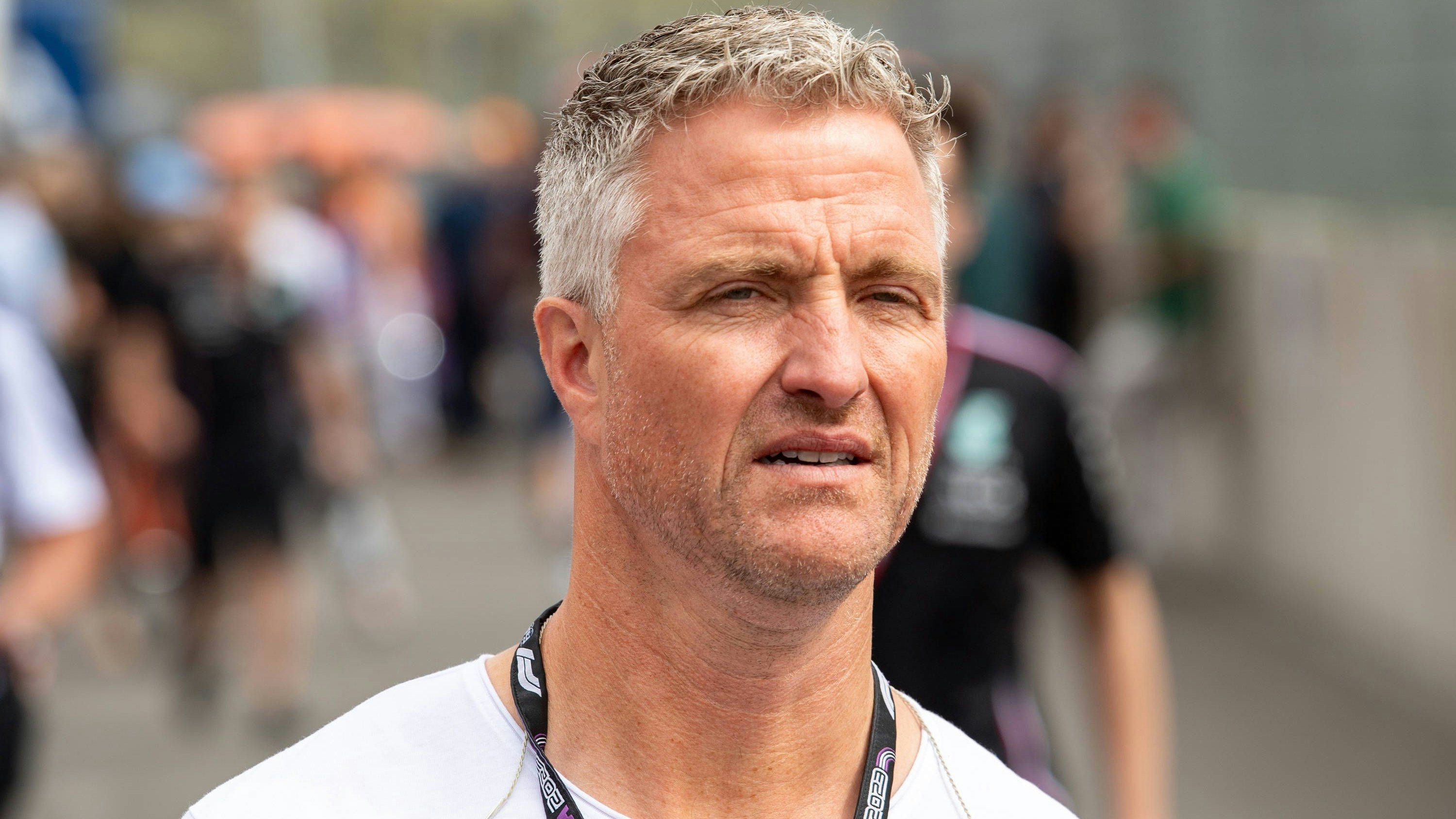 Ralf Schumacher spricht über den zehnten Jahrestag des schweren Skiunfalls seines Bruders Michael Schumacher. 