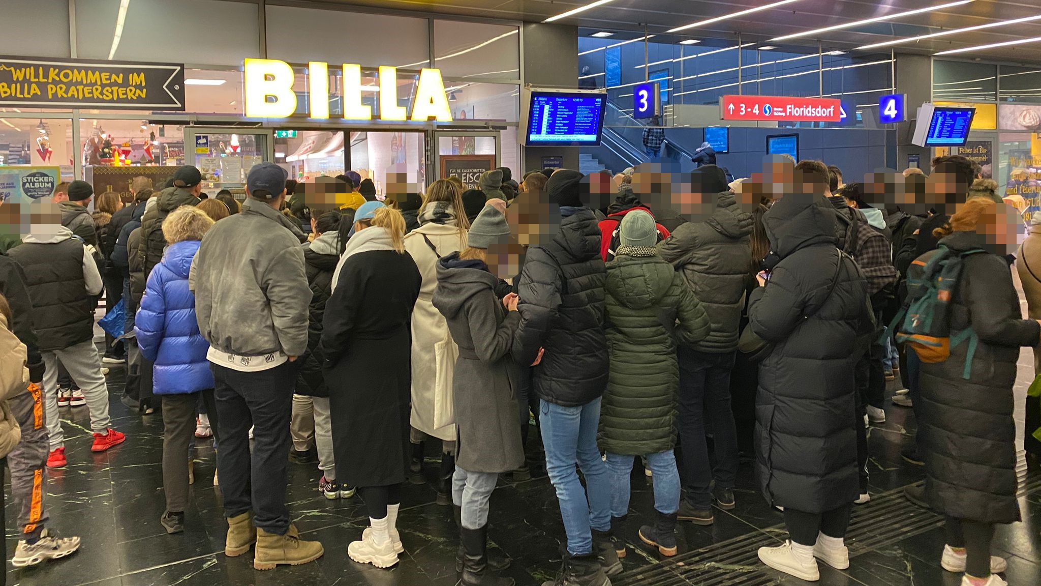 Vor dem Jahreswechsel ging es beim Praterstern-Billa ordentlich zur Sache.