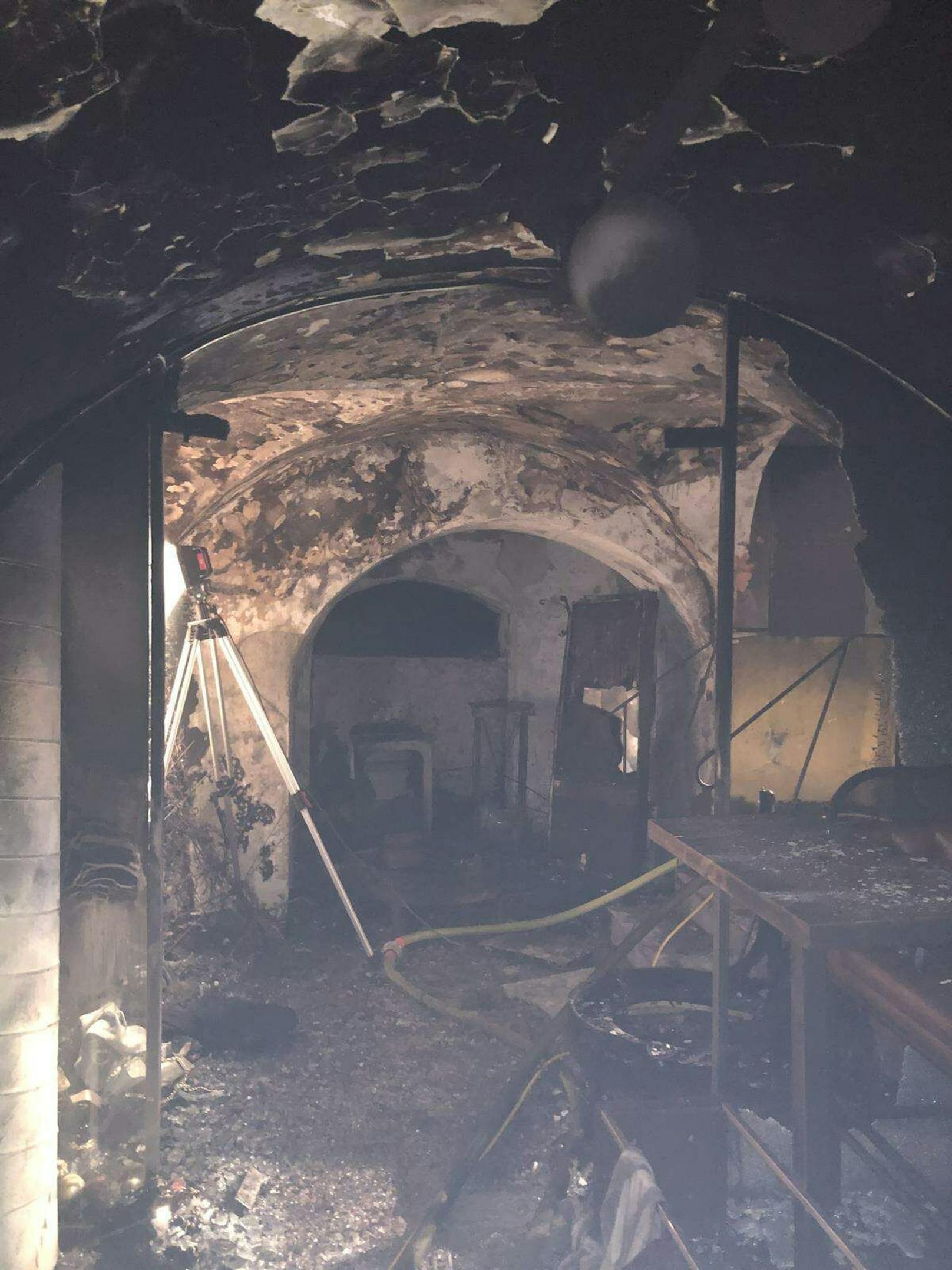 Der Innenraum des Lokals brannte völlig aus.